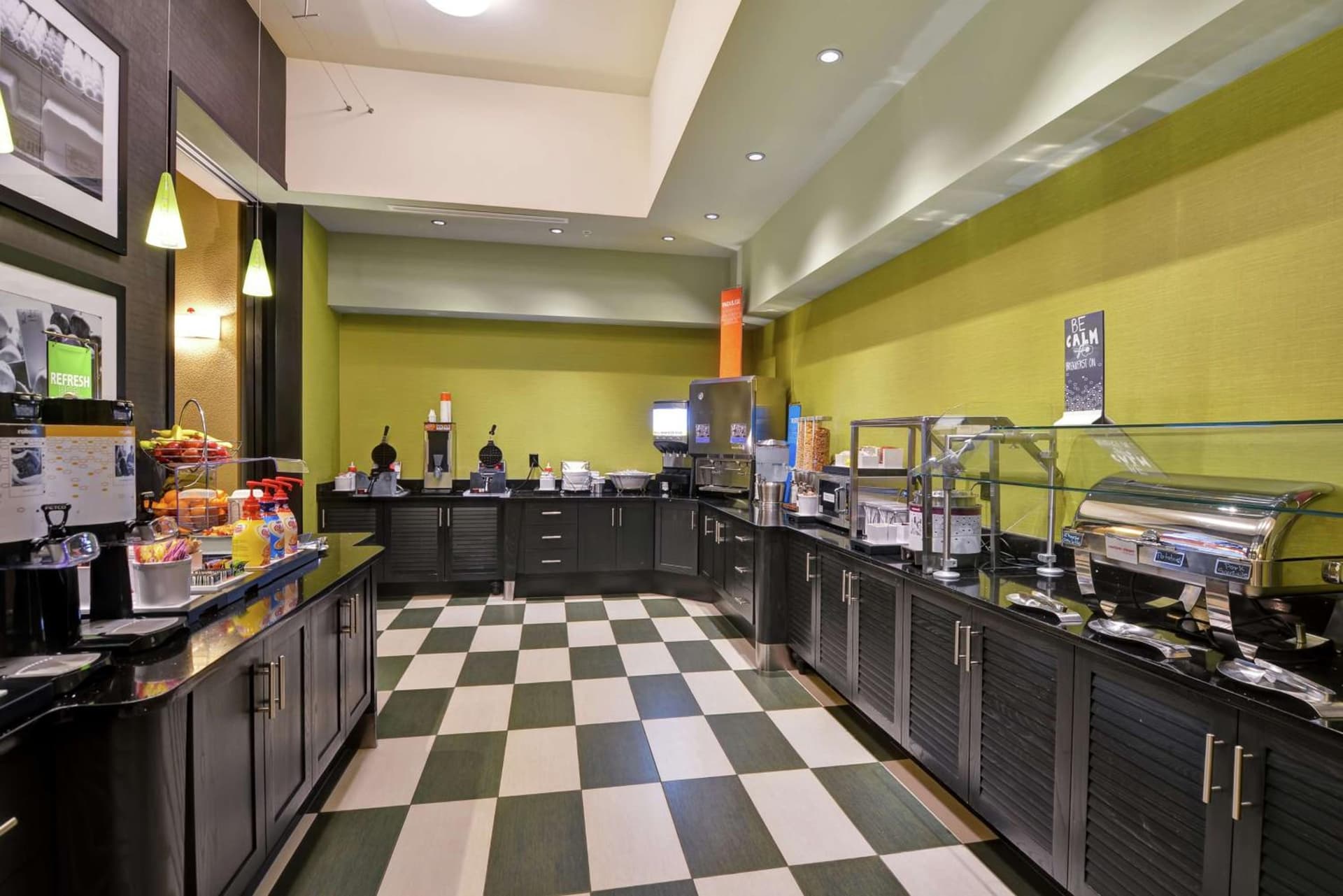 Hampton Inn & Suites Crabtree gallery photo in Raleigh, NC — image 50
