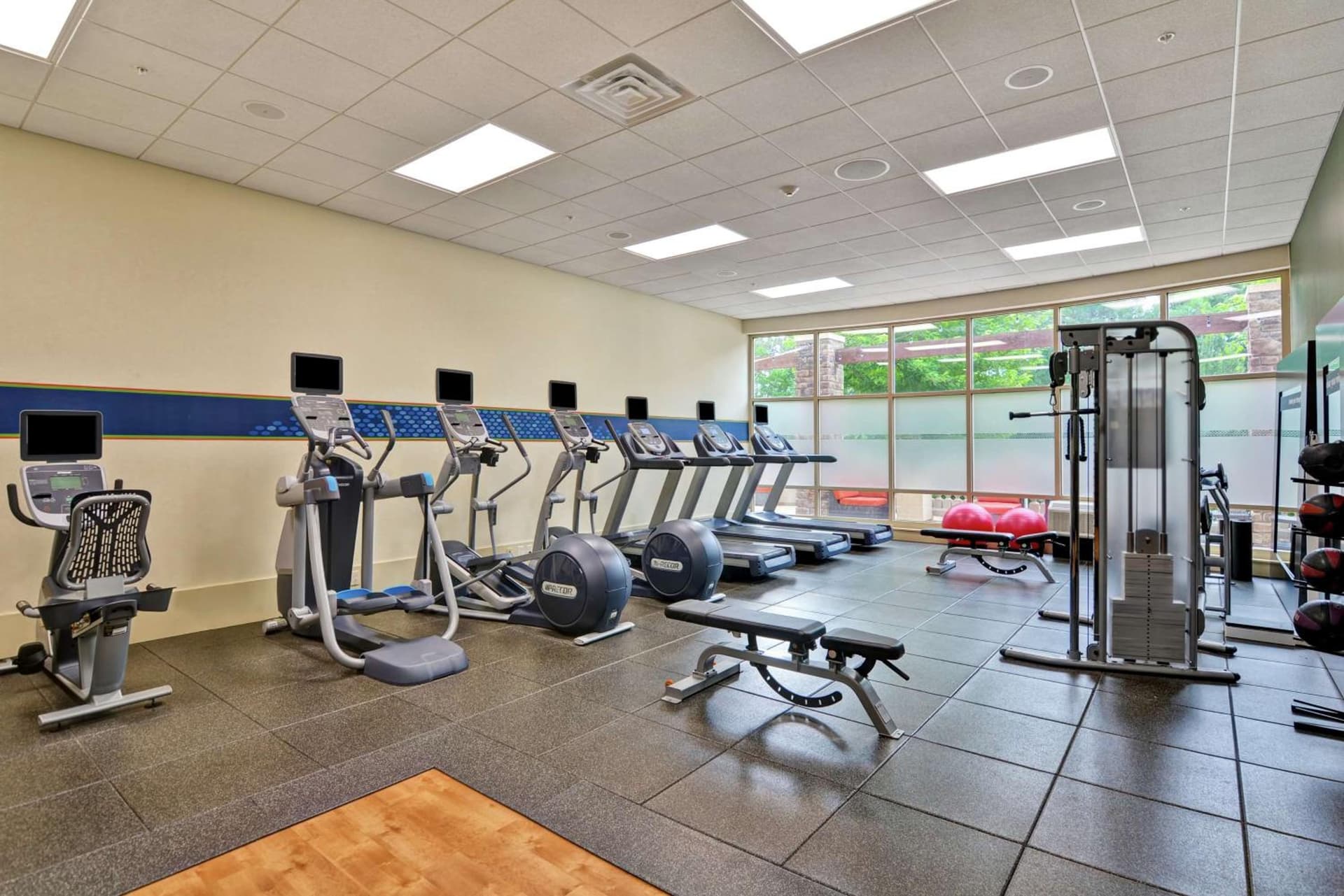 Hampton Inn & Suites Crabtree gallery photo in Raleigh, NC — image 37