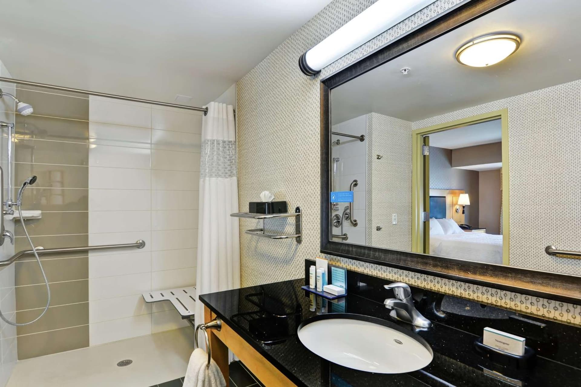 Hampton Inn & Suites Crabtree gallery photo in Raleigh, NC — image 41