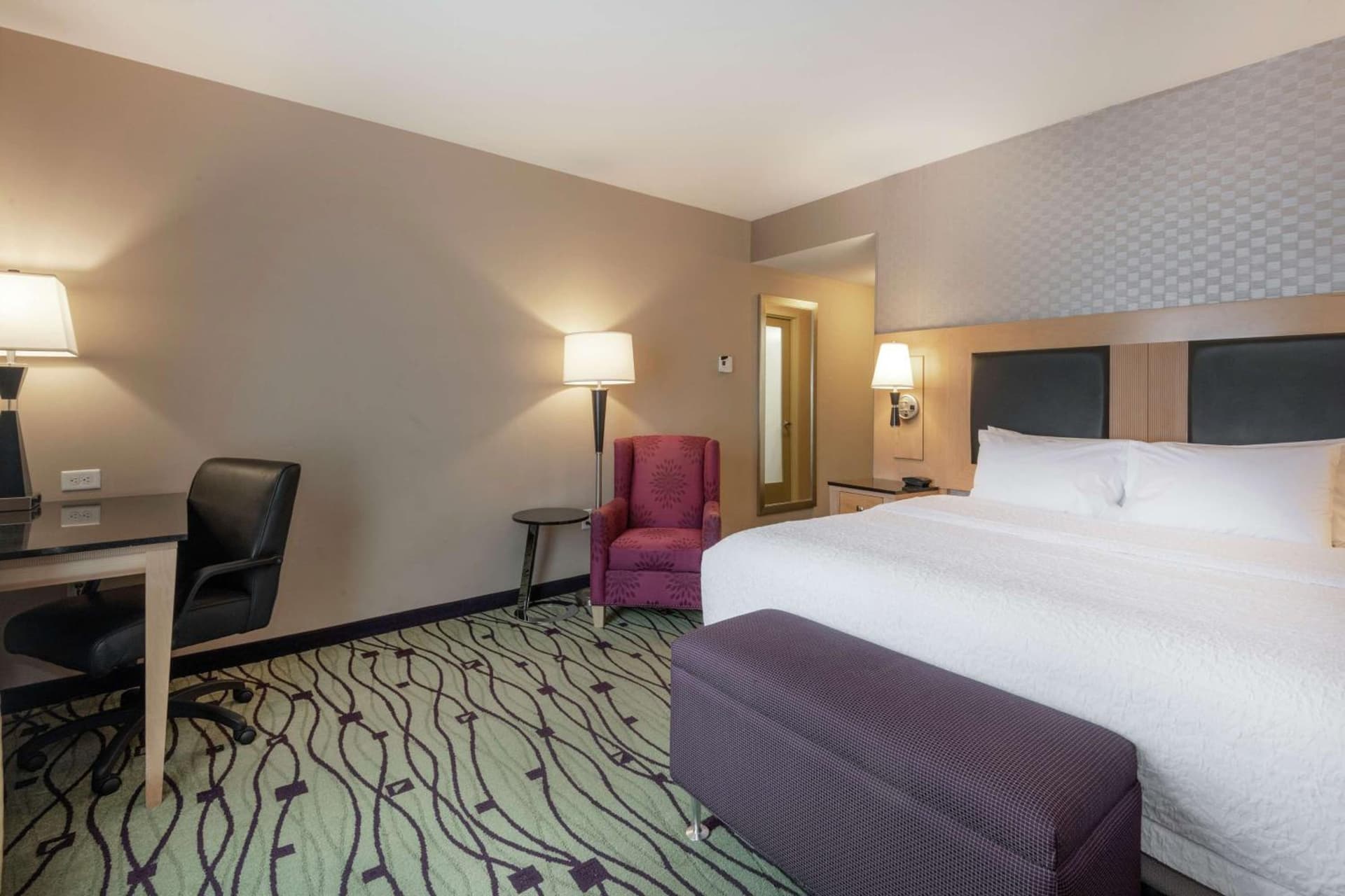Hampton Inn & Suites Crabtree property views in Raleigh, NC — gallery photo 3