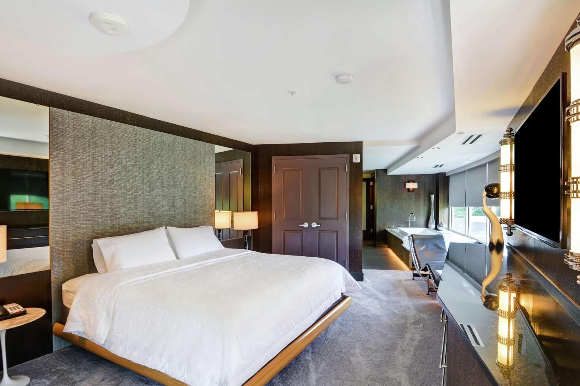Hampton Inn & Suites Crabtree gallery photo in Raleigh, NC — image 12