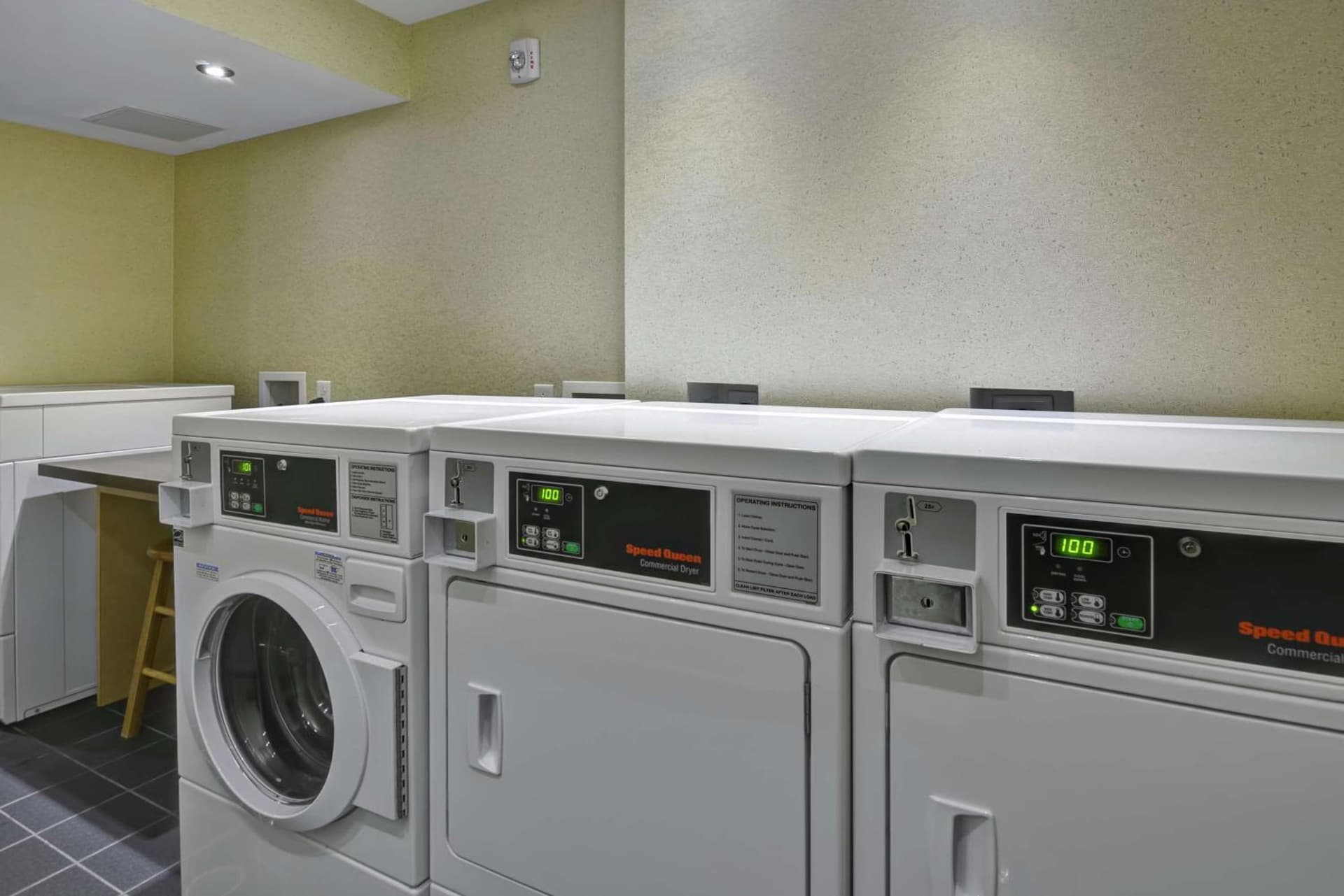 Hampton Inn & Suites Crabtree gallery photo in Raleigh, NC — image 9