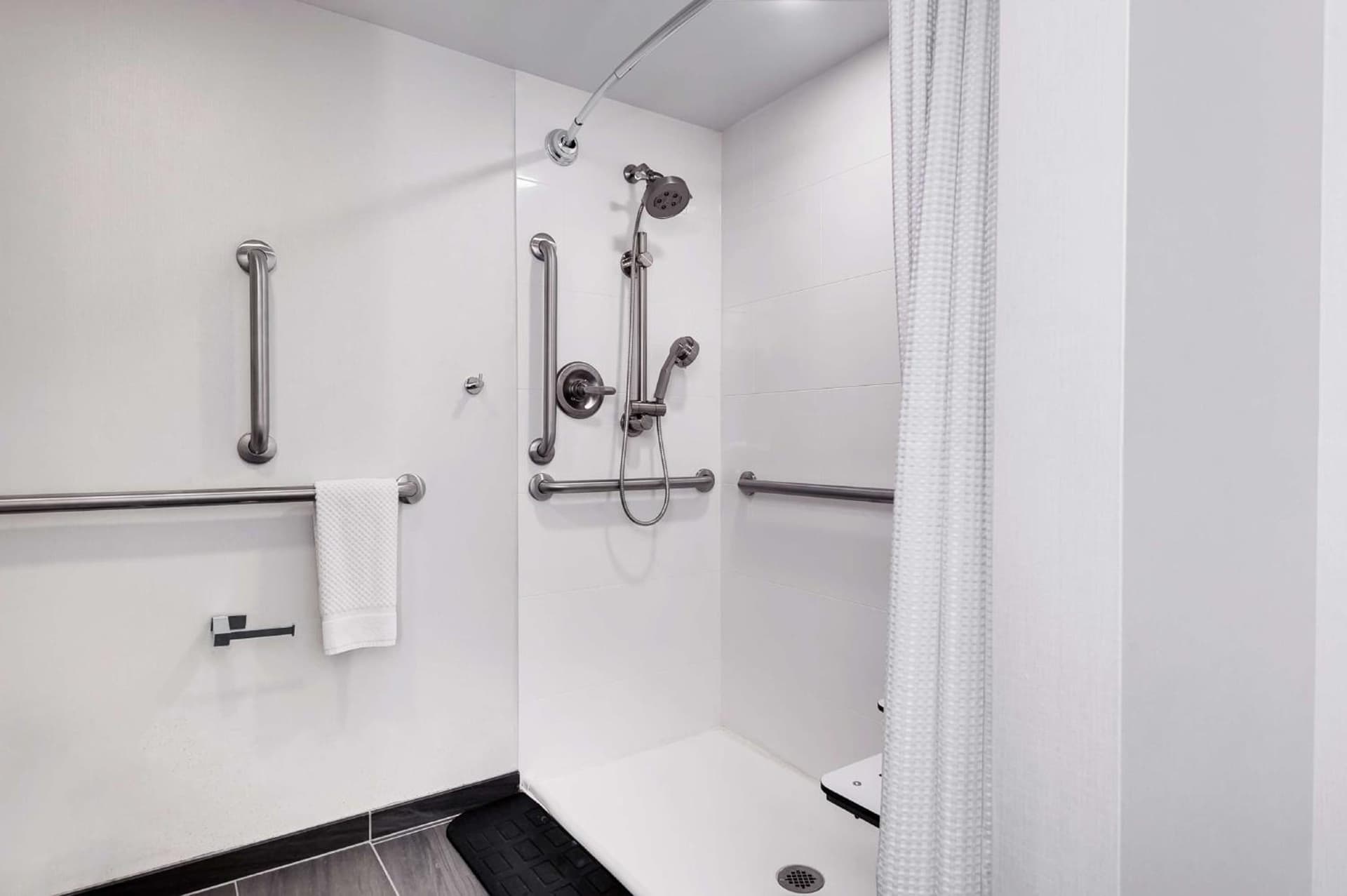 Embassy Suites by Hilton Raleigh Crabtree gallery photo in Raleigh, NC — image 48