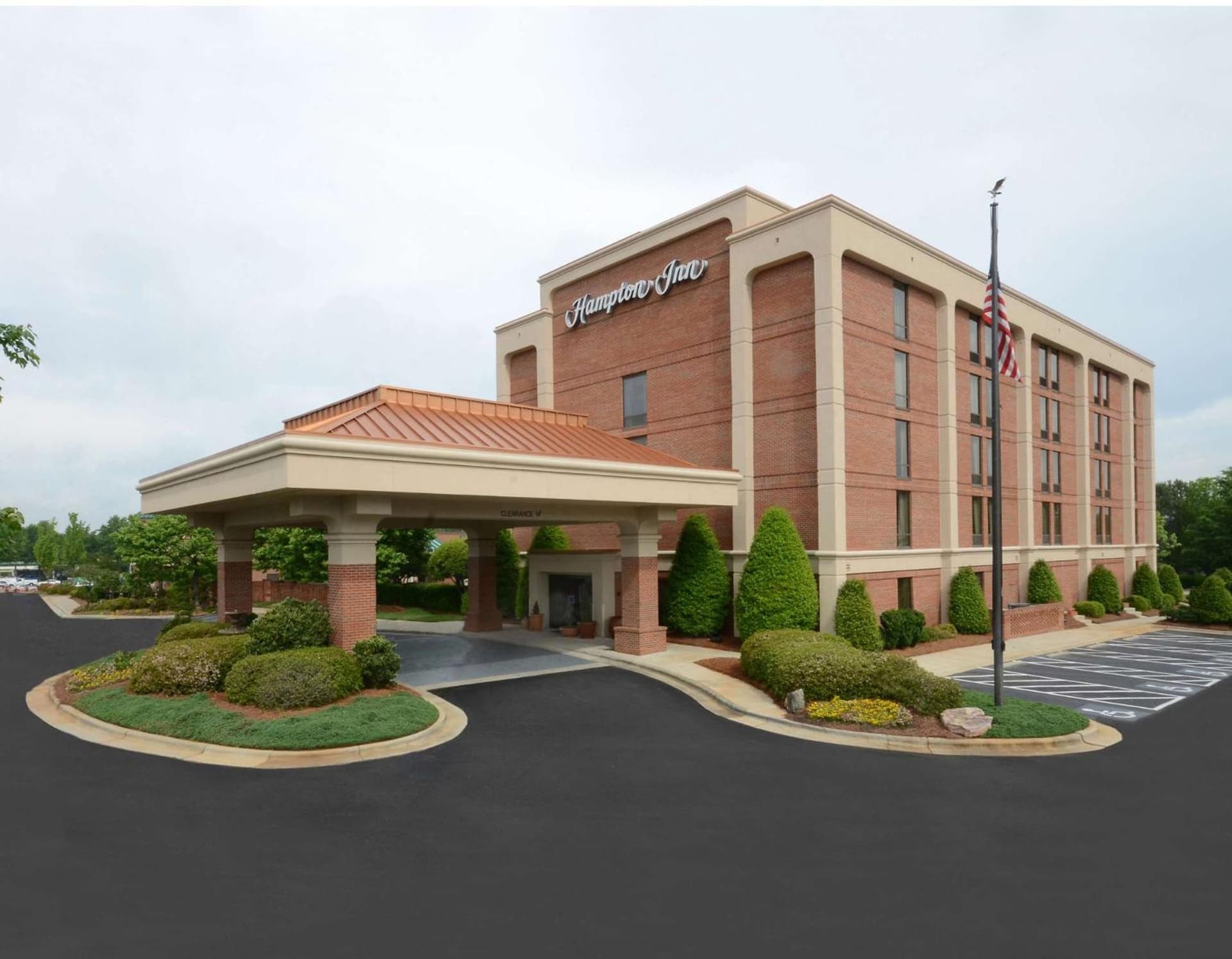 Hampton Inn Raleigh Capital Blvd North interior in Raleigh, NC — gallery photo 2