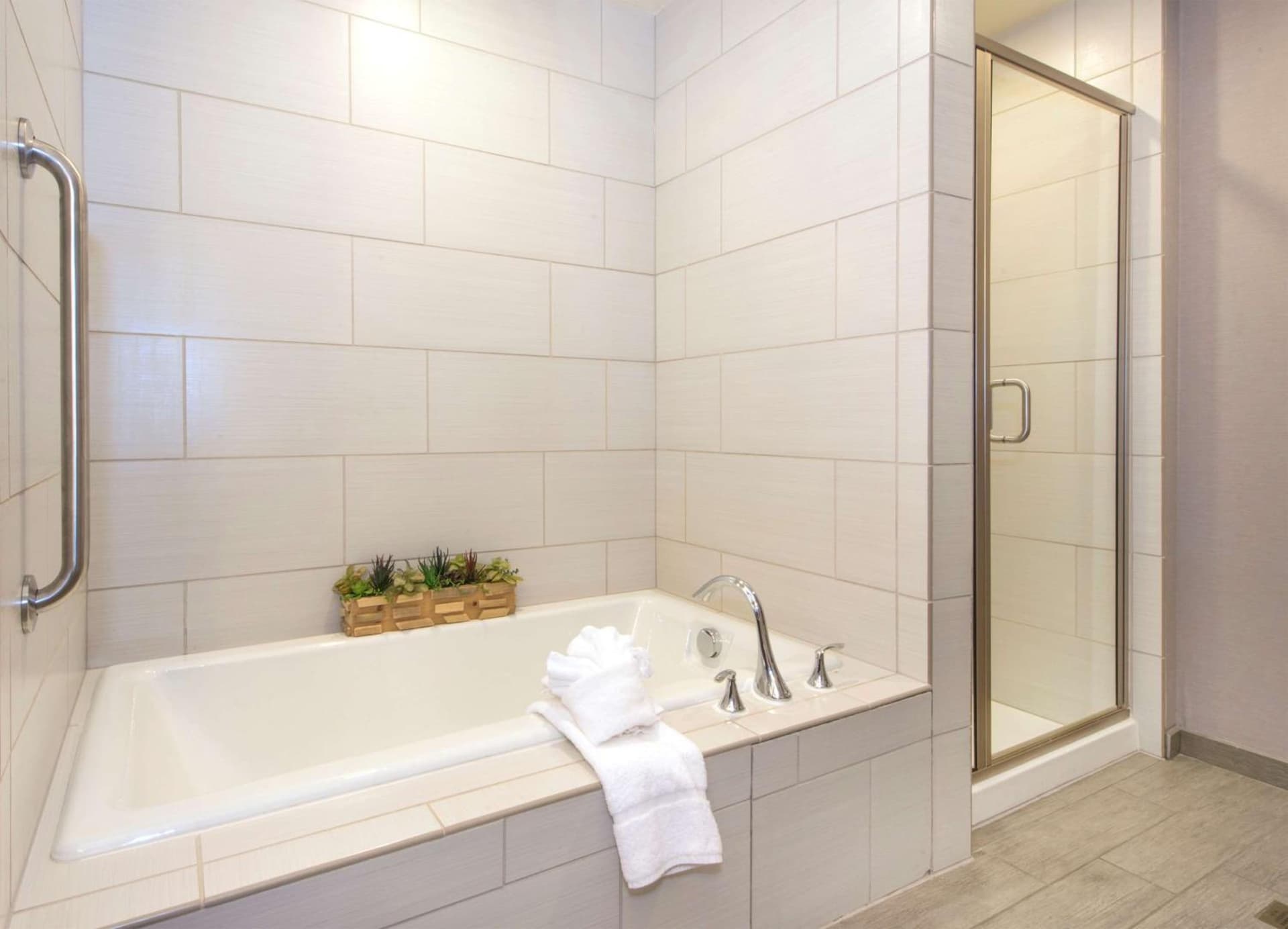 Hilton Garden Inn Raleigh Cary gallery photo in Cary, NC — image 34