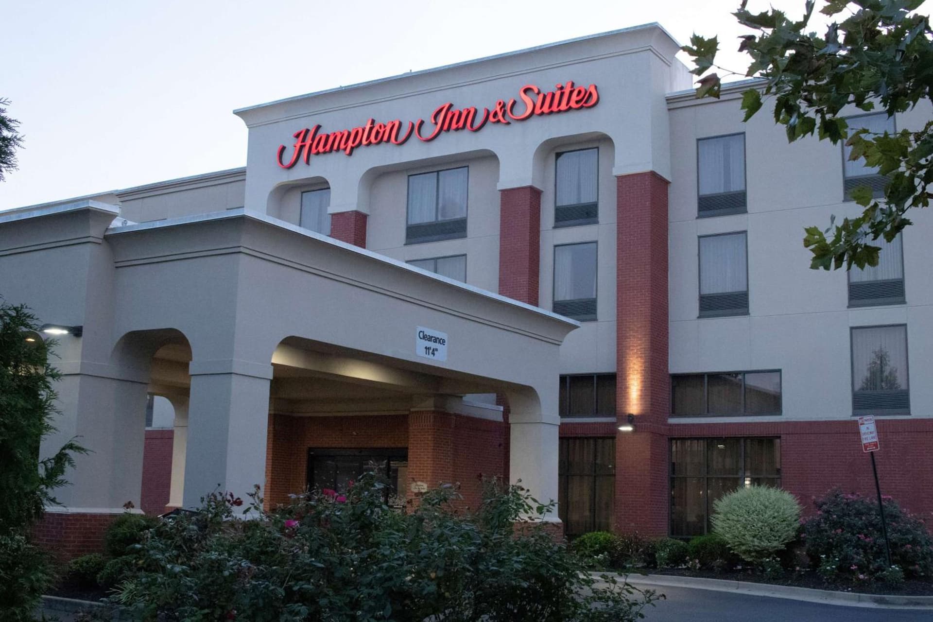 Hampton Inn & Suites Richmond/Virginia Center featured exterior or lobby in Richmond, VA — similar hotel