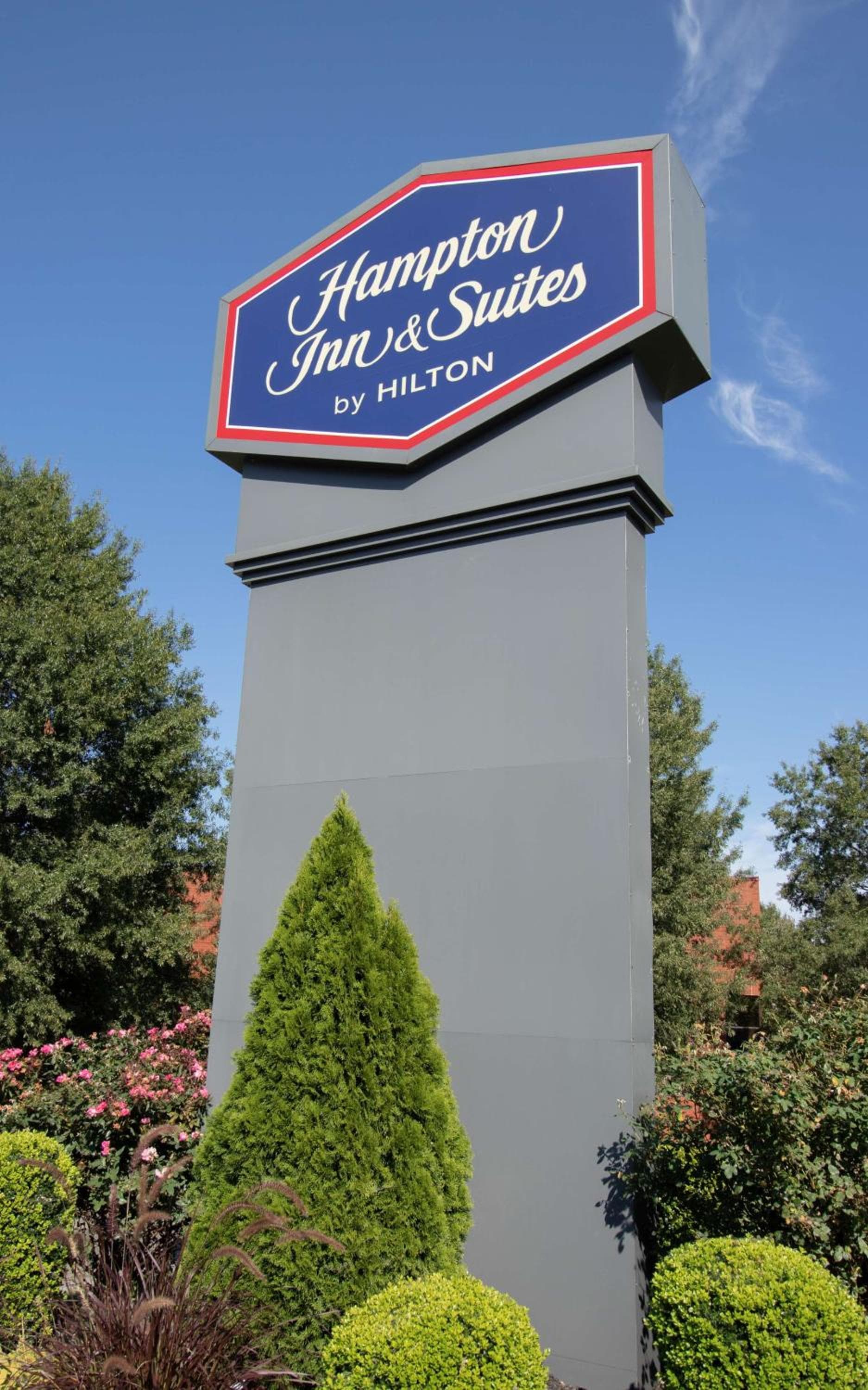 Hampton Inn & Suites Richmond/Virginia Center interior in Richmond, VA — gallery photo 2
