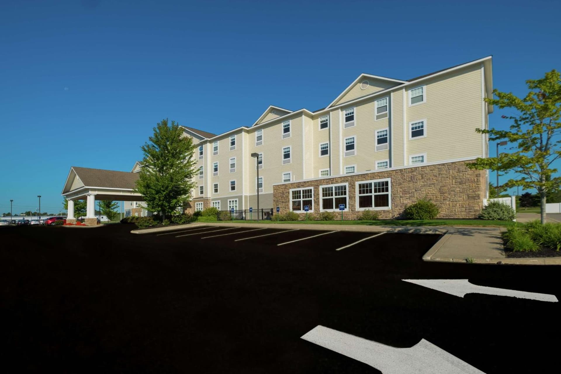 Hampton Inn & Suites Rockland interior in Thomaston — gallery photo 2