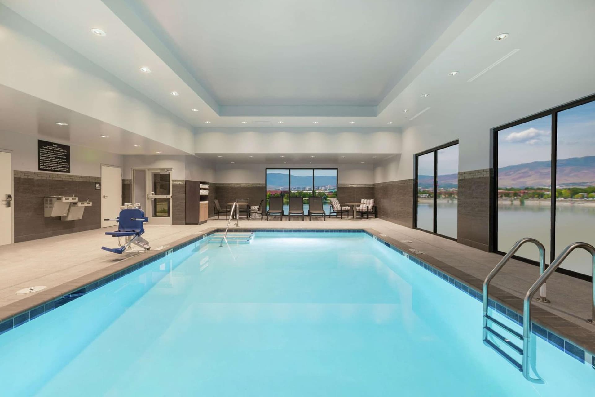 Hampton Inn & Suites Reno/Sparks gallery photo in Reno, NV — image 11