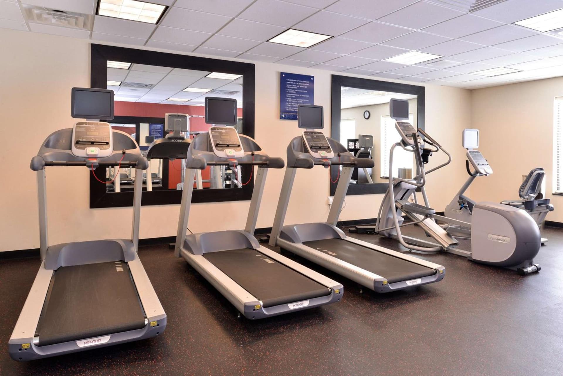 Hampton Inn Rome gallery photo in Rome, NY — image 5