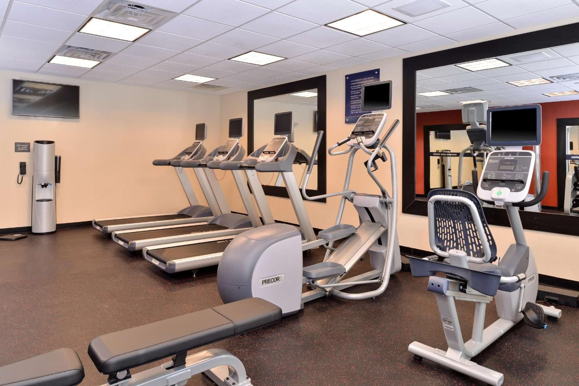 Hampton Inn Rome gallery photo in Rome, NY — image 39