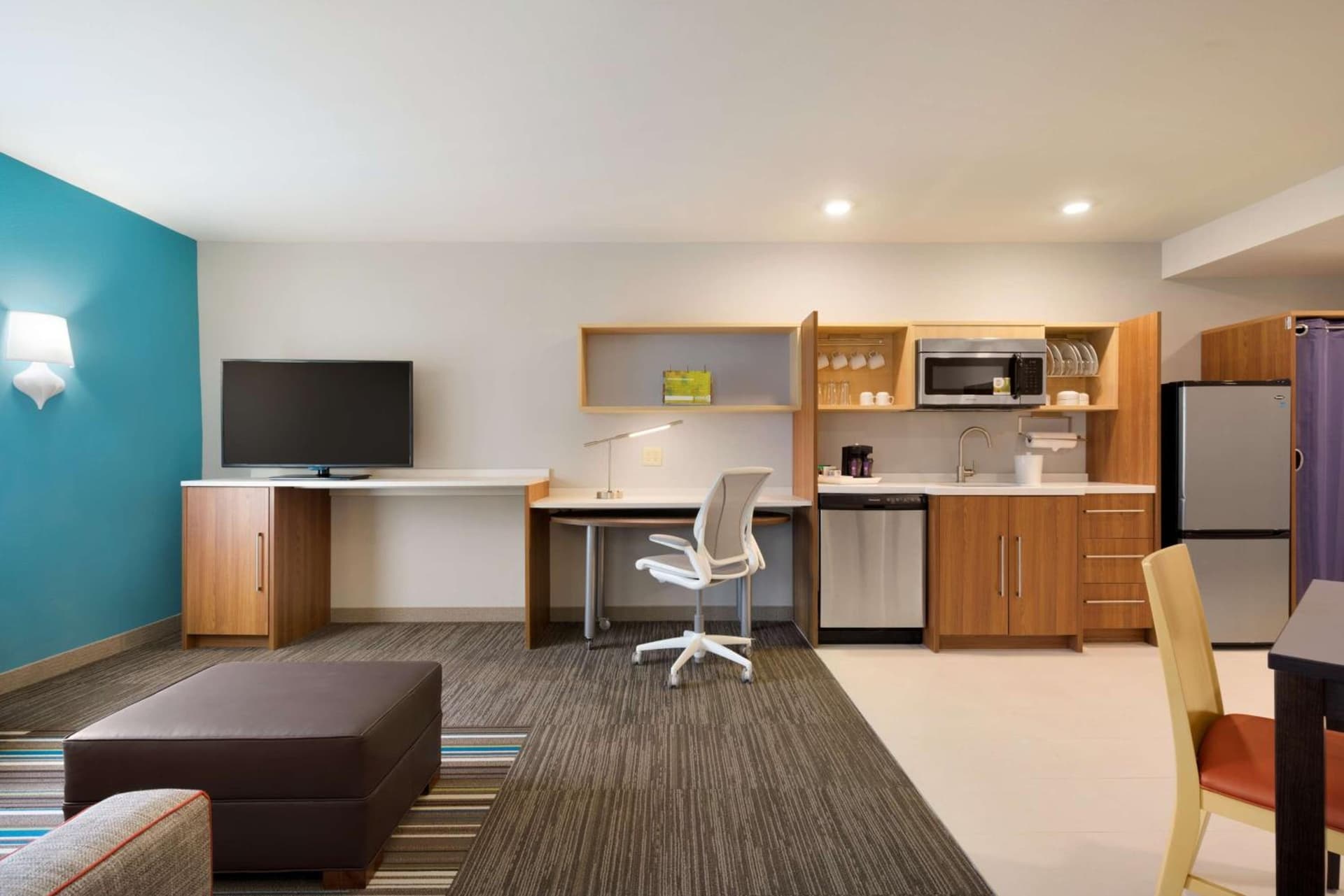 Home2 Suites by Hilton Roanoke gallery photo in Roanoke, VA — image 19