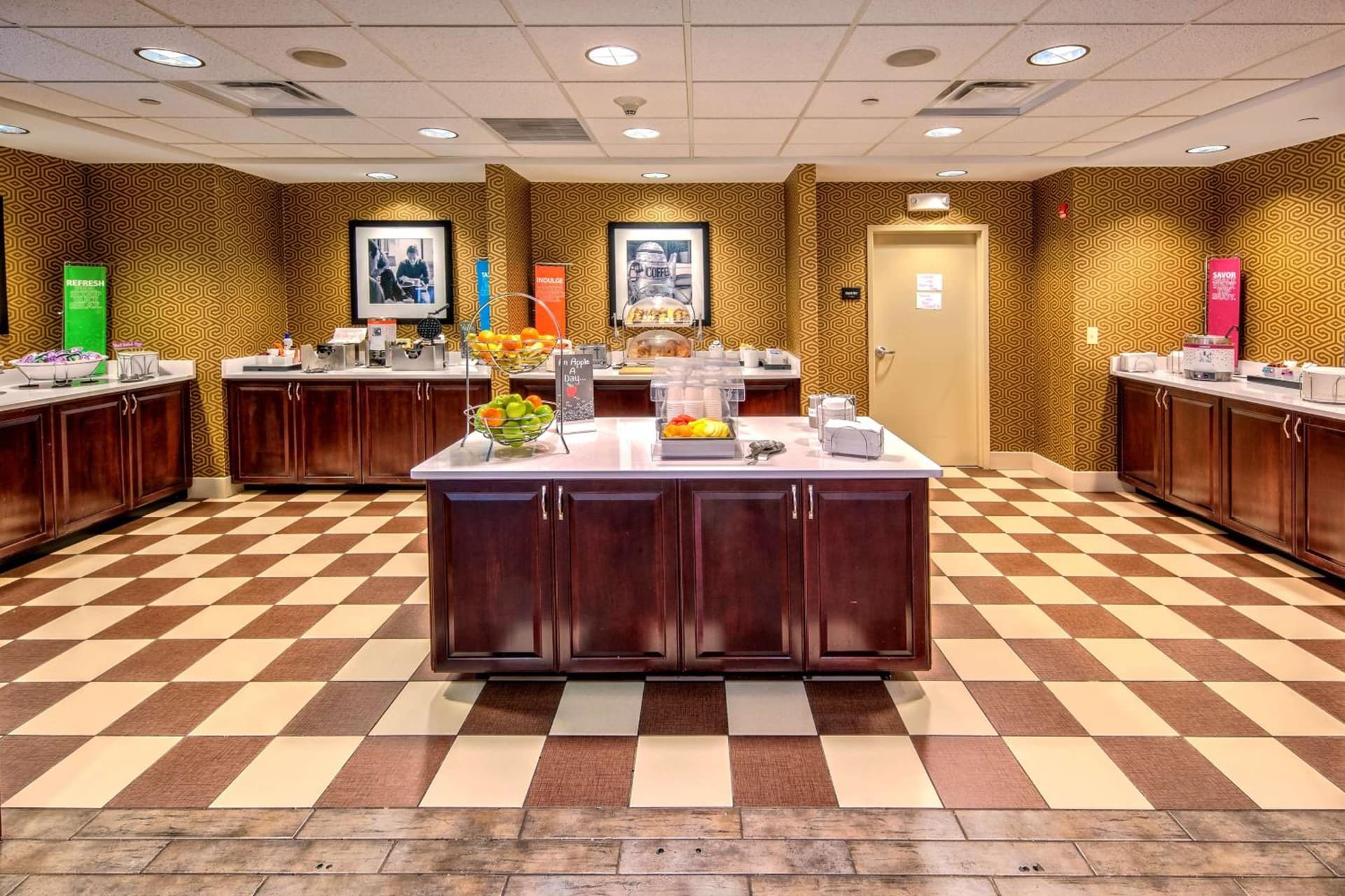 Hampton Inn Rochester - Irondequoit property views in Rochester, NY — gallery photo 3
