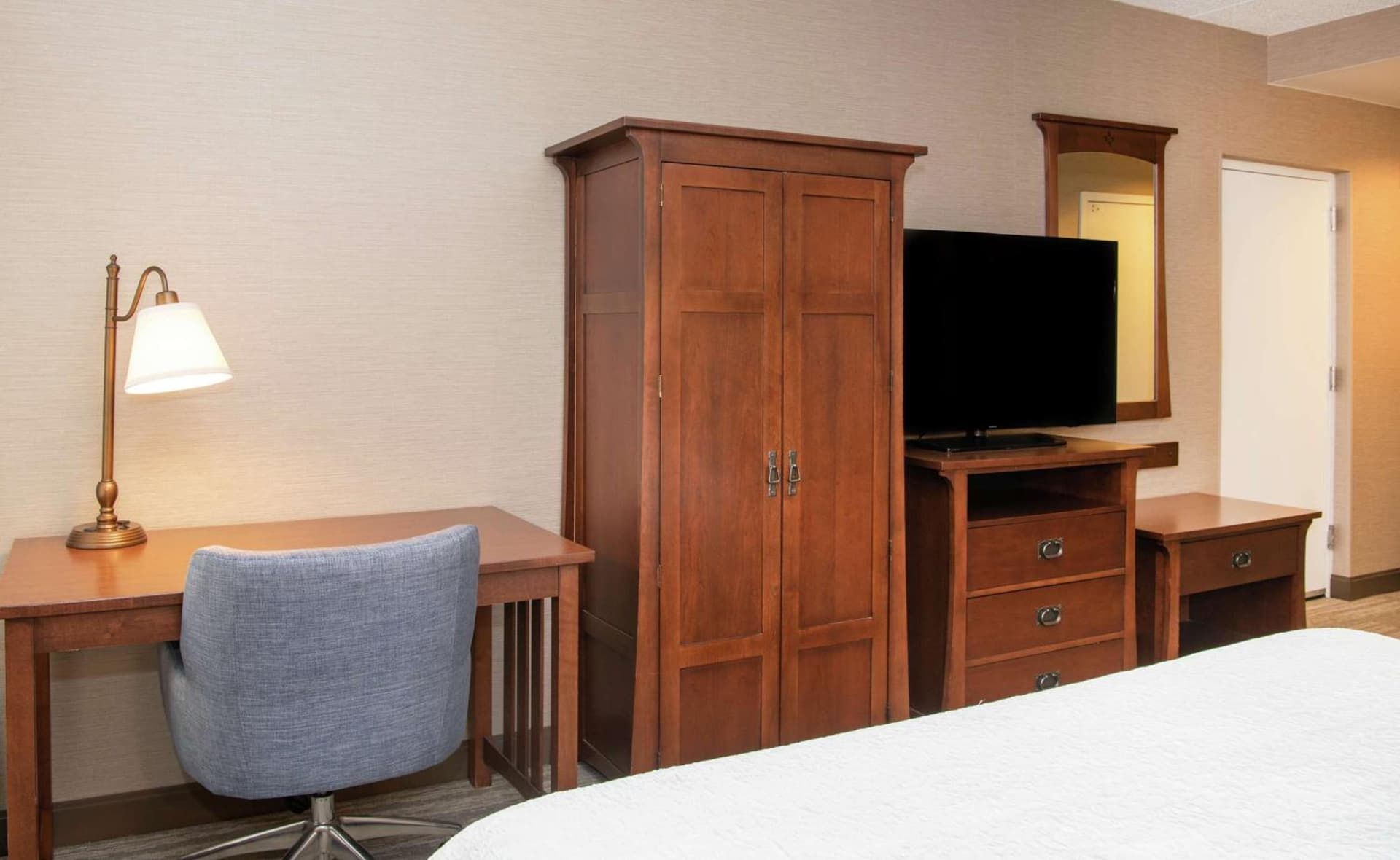 Hampton Inn & Suites Rochester/Victor gallery photo in Victor — image 47