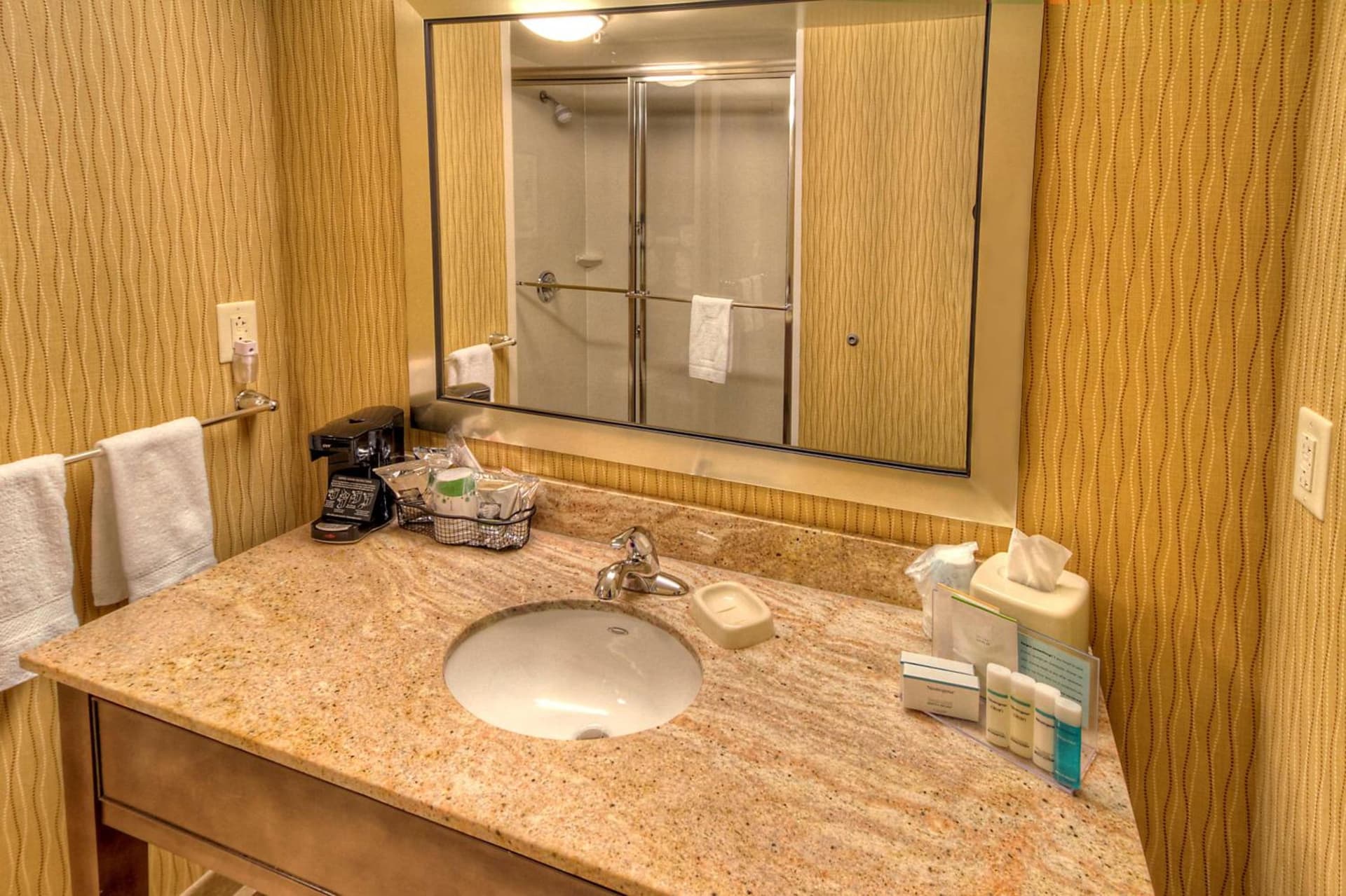 Hampton Inn & Suites Rochester/Henrietta gallery photo in Rochester, NY — image 12