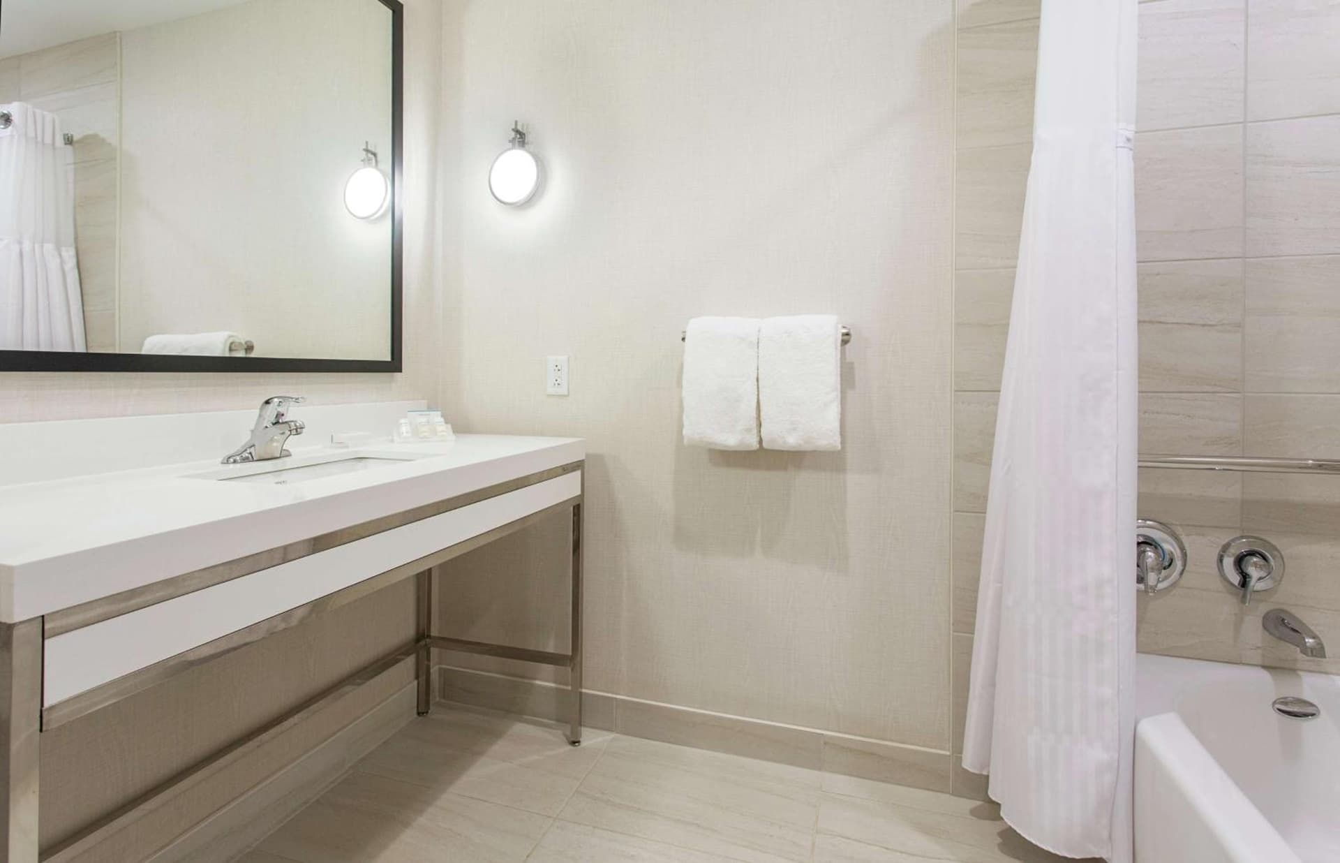 Hilton Garden Inn Rochester - University & Medical Center gallery photo in Rochester, NY — image 21