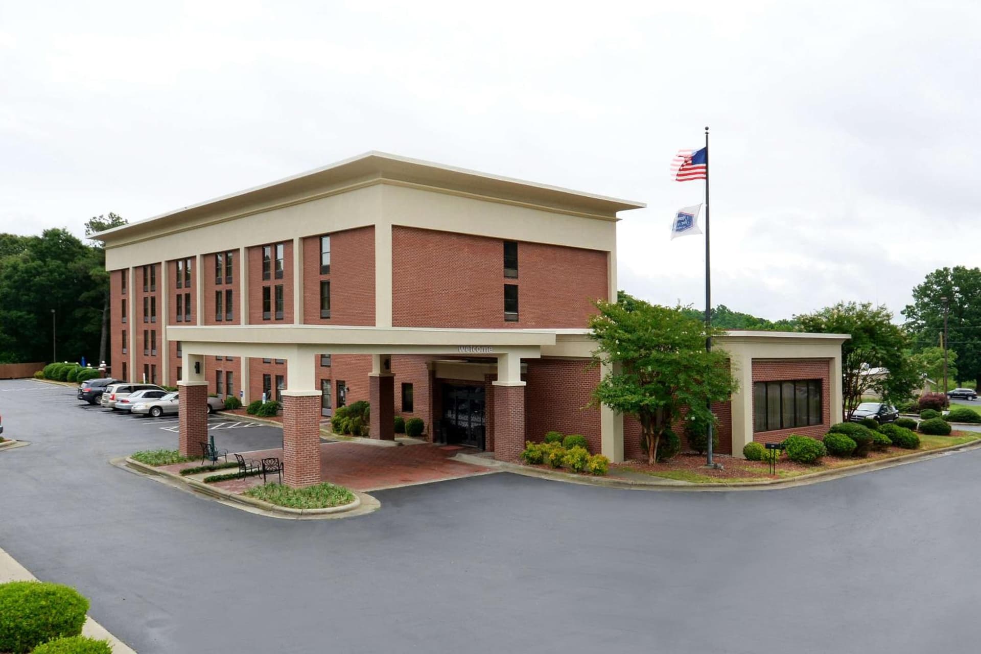 Hampton Inn Roxboro interior in Roxboro, NC — gallery photo 2