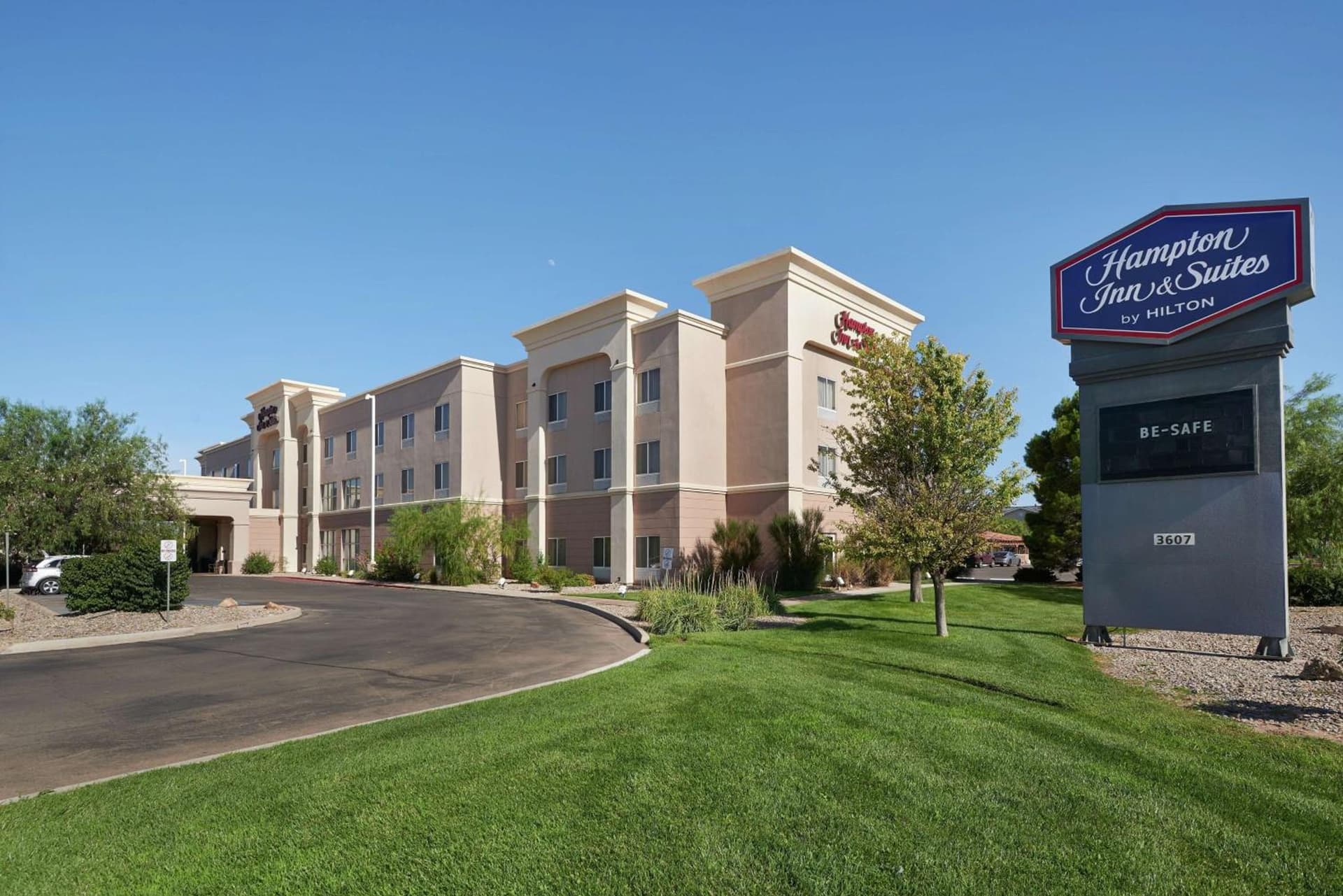 Hampton Inn & Suites Roswell featured exterior or lobby in Roswell, NM — similar hotel