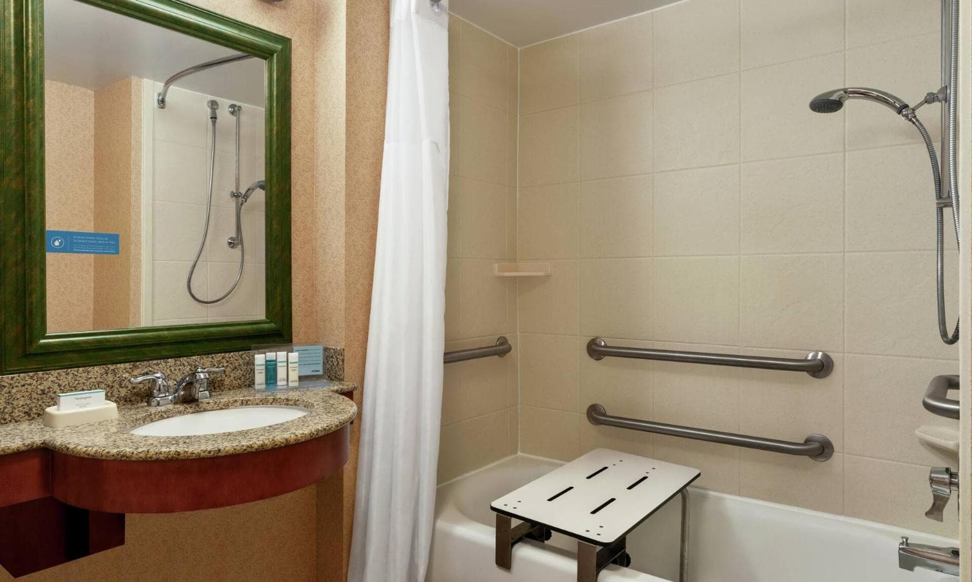 Hampton Inn & Suites Poughkeepsie gallery photo in Spackenkill, NY — image 14