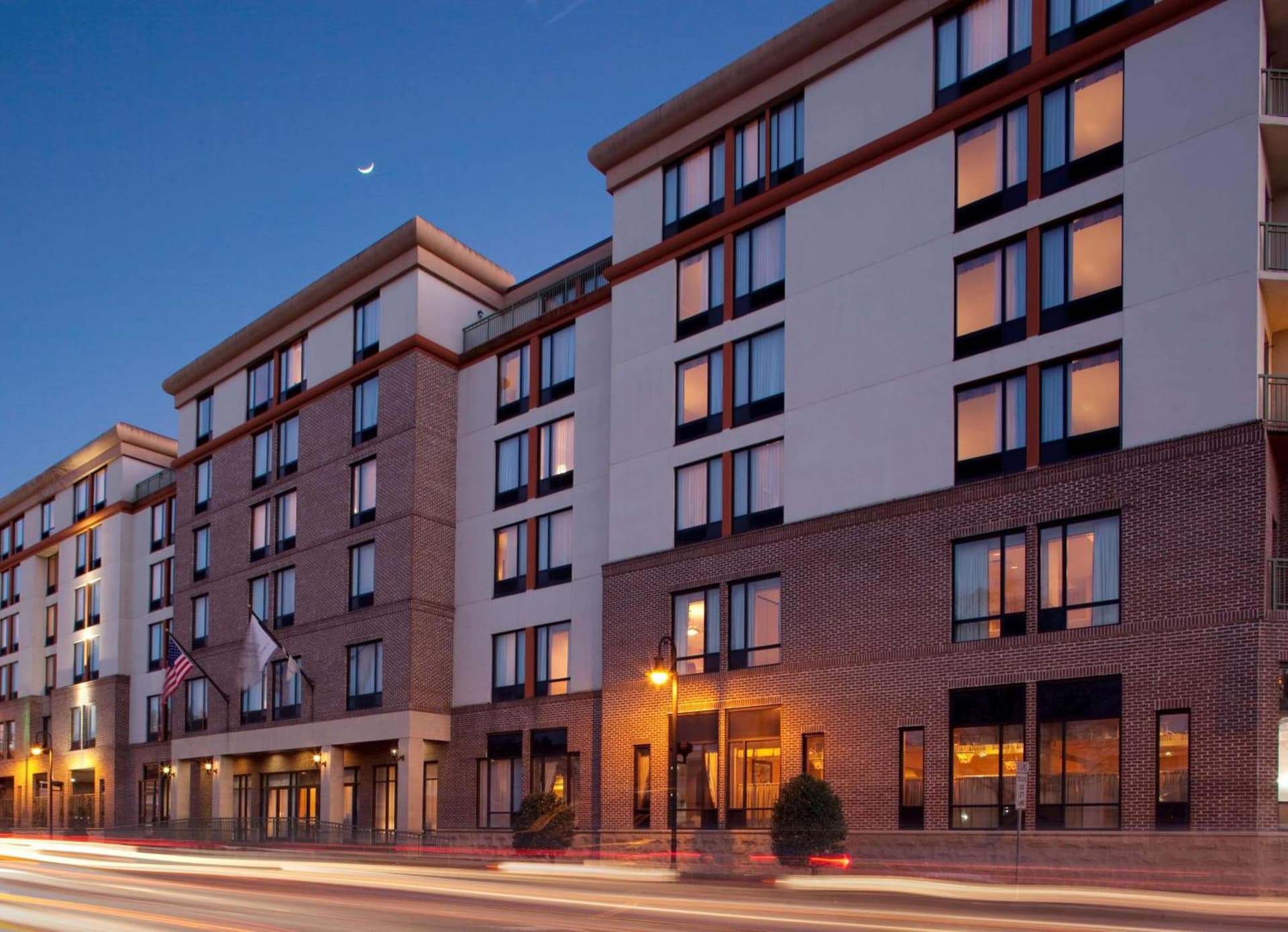 DoubleTree by Hilton Historic Savannah featured exterior or lobby in Savannah, GA — similar hotel