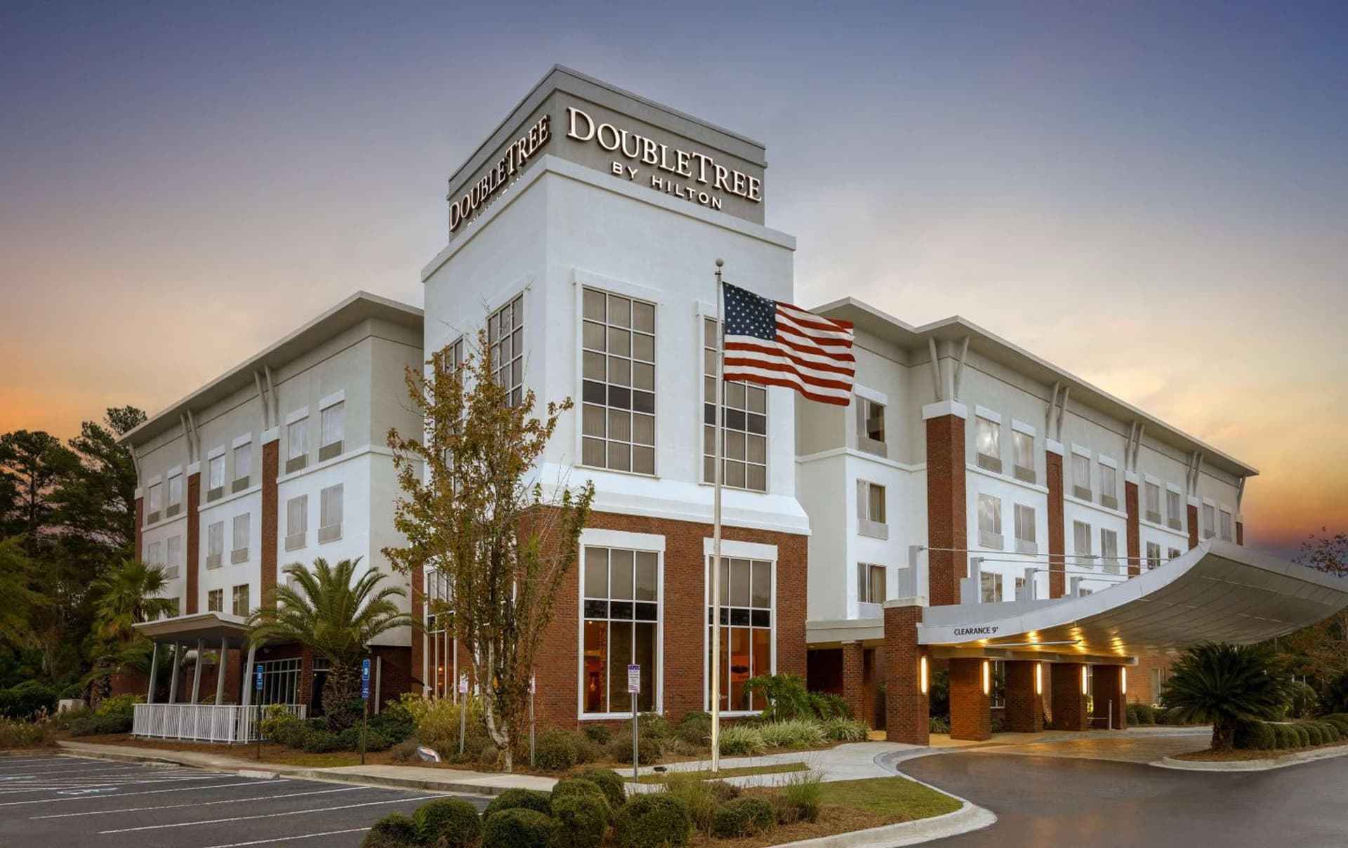 DoubleTree by Hilton Hotel Savannah Airport interior in Savannah, GA — gallery photo 2