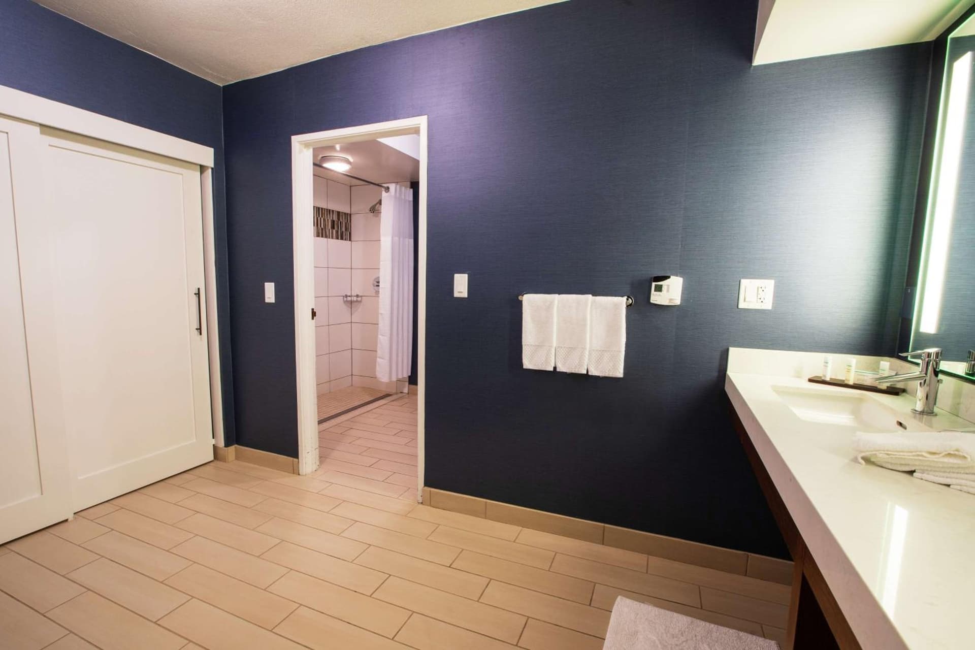 Embassy Suites by Hilton Scottsdale Resort gallery photo in Scottsdale, AZ — image 38