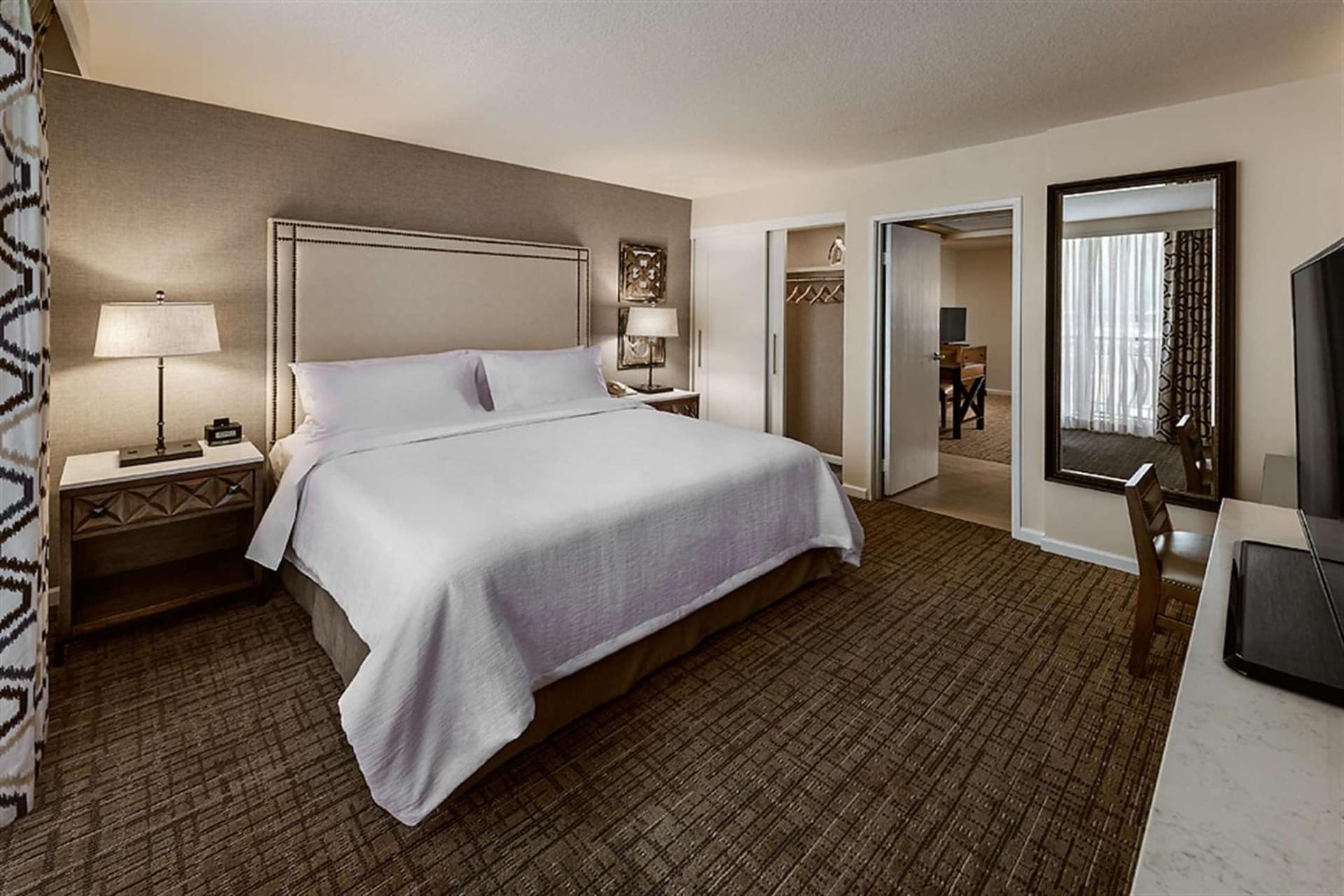 Embassy Suites by Hilton Scottsdale Resort gallery photo in Scottsdale, AZ — image 21