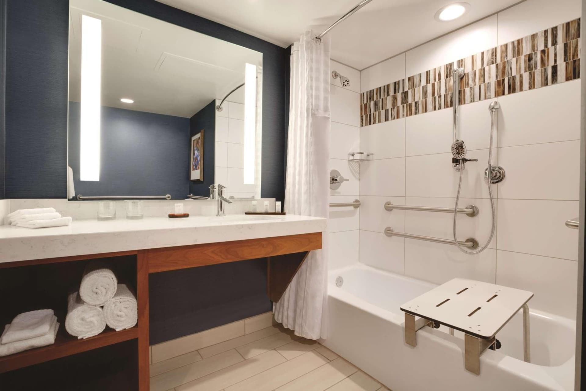 Embassy Suites by Hilton Scottsdale Resort gallery photo in Scottsdale, AZ — image 42