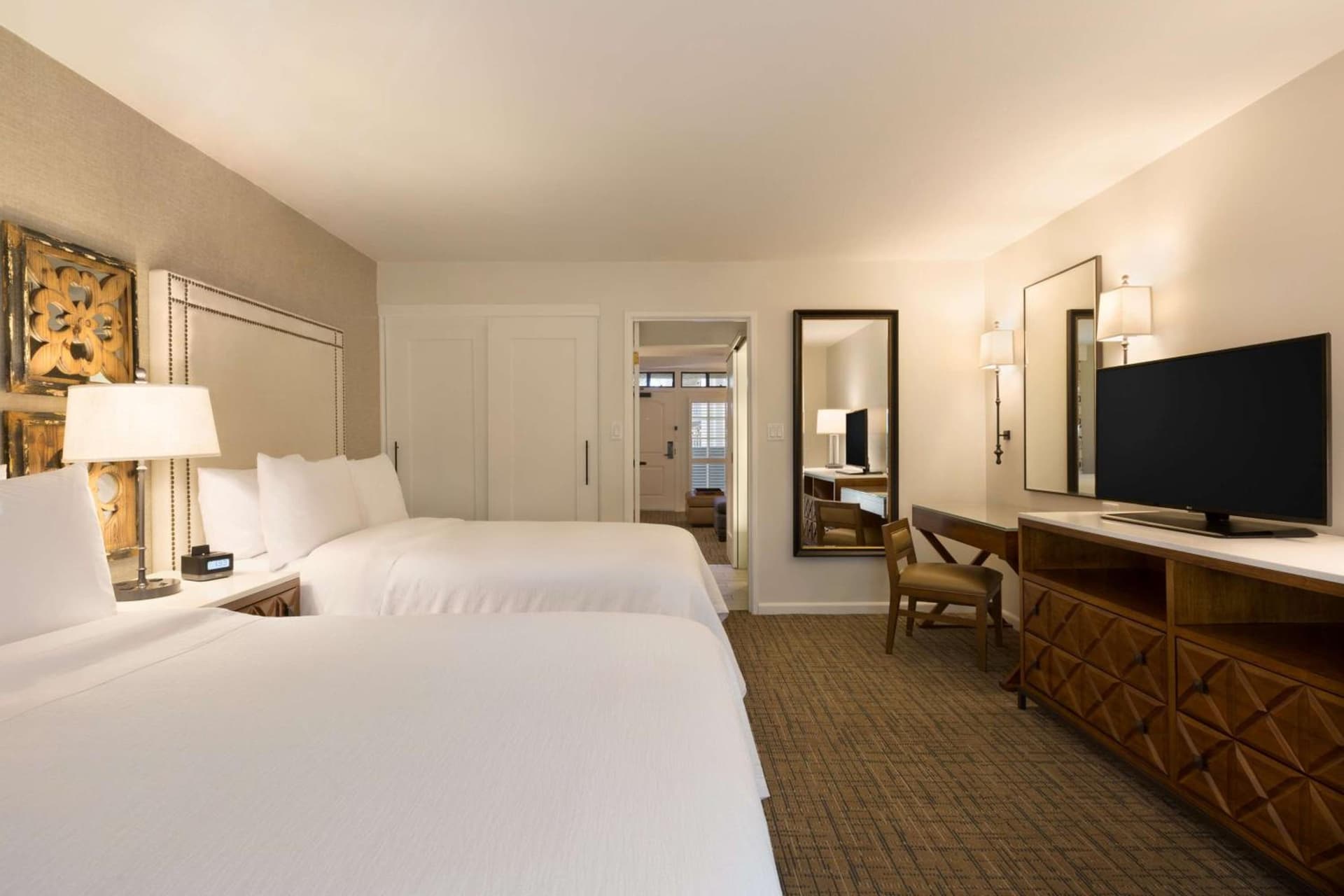 Embassy Suites by Hilton Scottsdale Resort gallery photo in Scottsdale, AZ — image 45