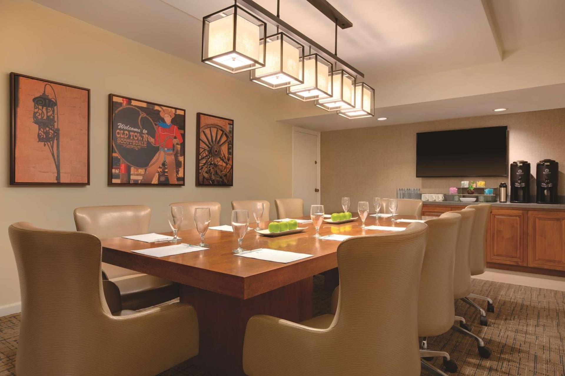 Embassy Suites by Hilton Scottsdale Resort gallery photo in Scottsdale, AZ — image 8