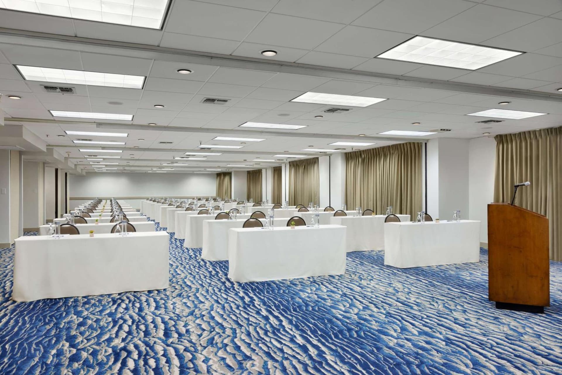 Embassy Suites by Hilton Scottsdale Resort gallery photo in Scottsdale, AZ — image 12