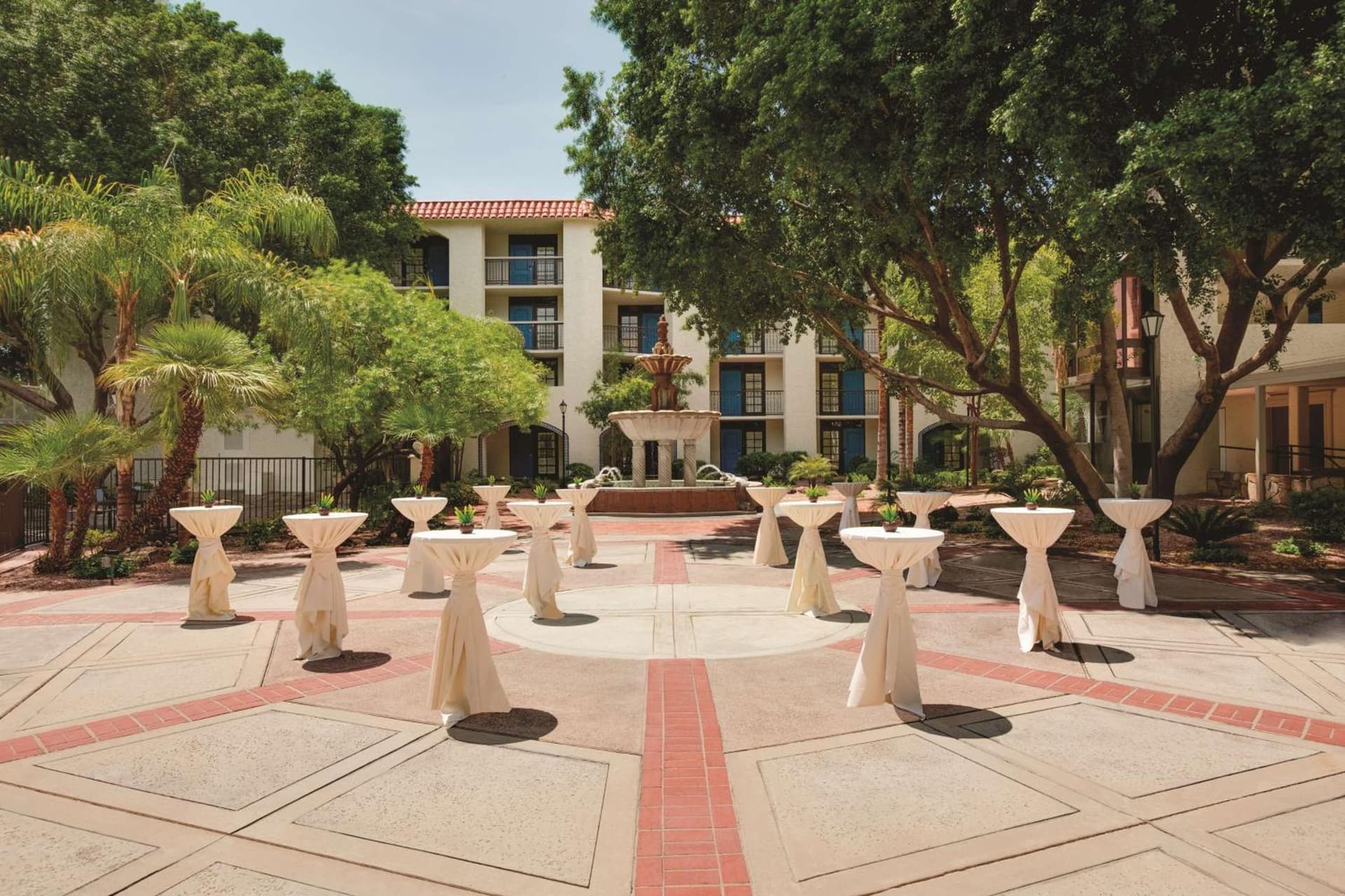 Embassy Suites by Hilton Scottsdale Resort gallery photo in Scottsdale, AZ — image 36