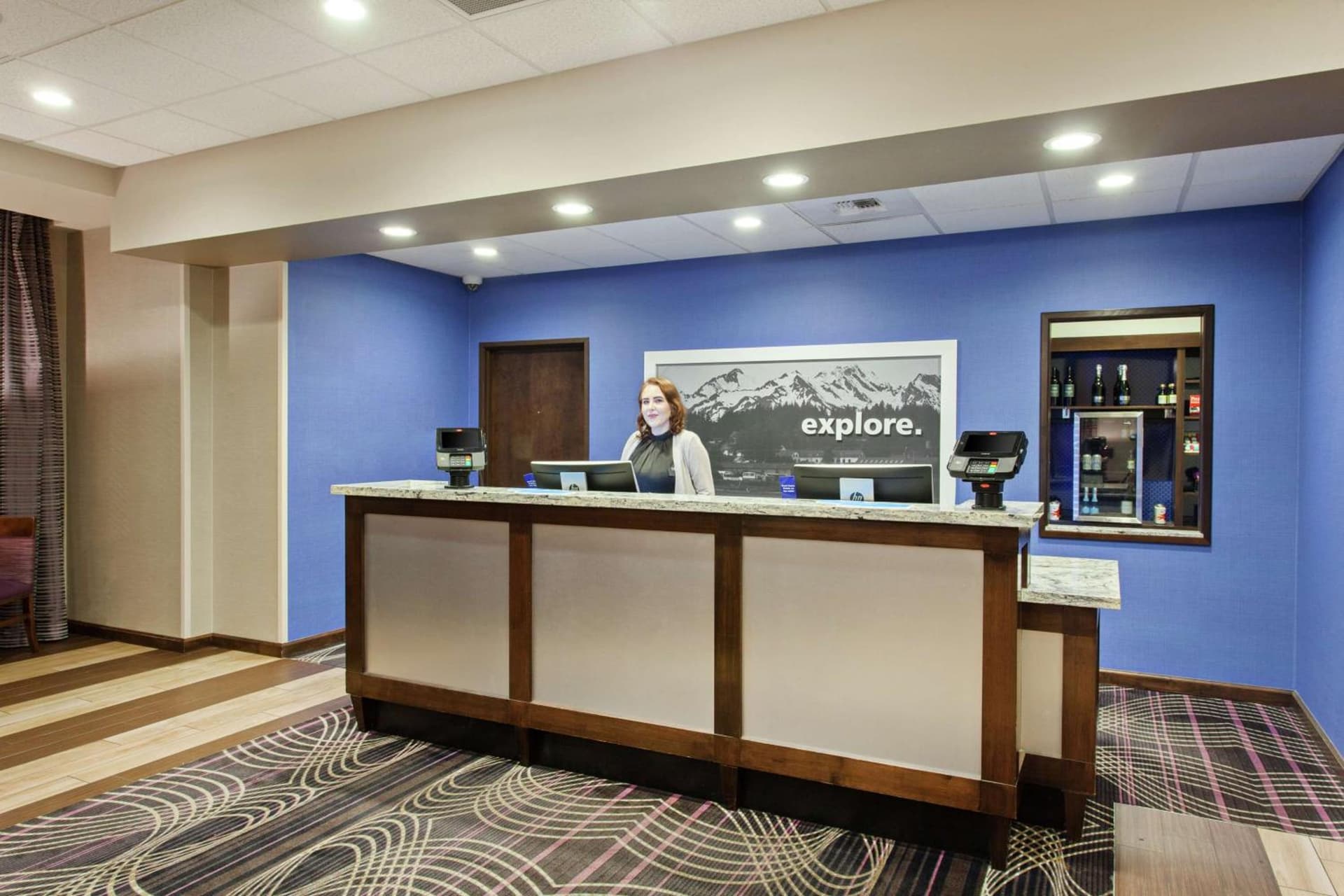 Hampton Inn Seattle/Everett Downtown interior in Everett, WA — gallery photo 2