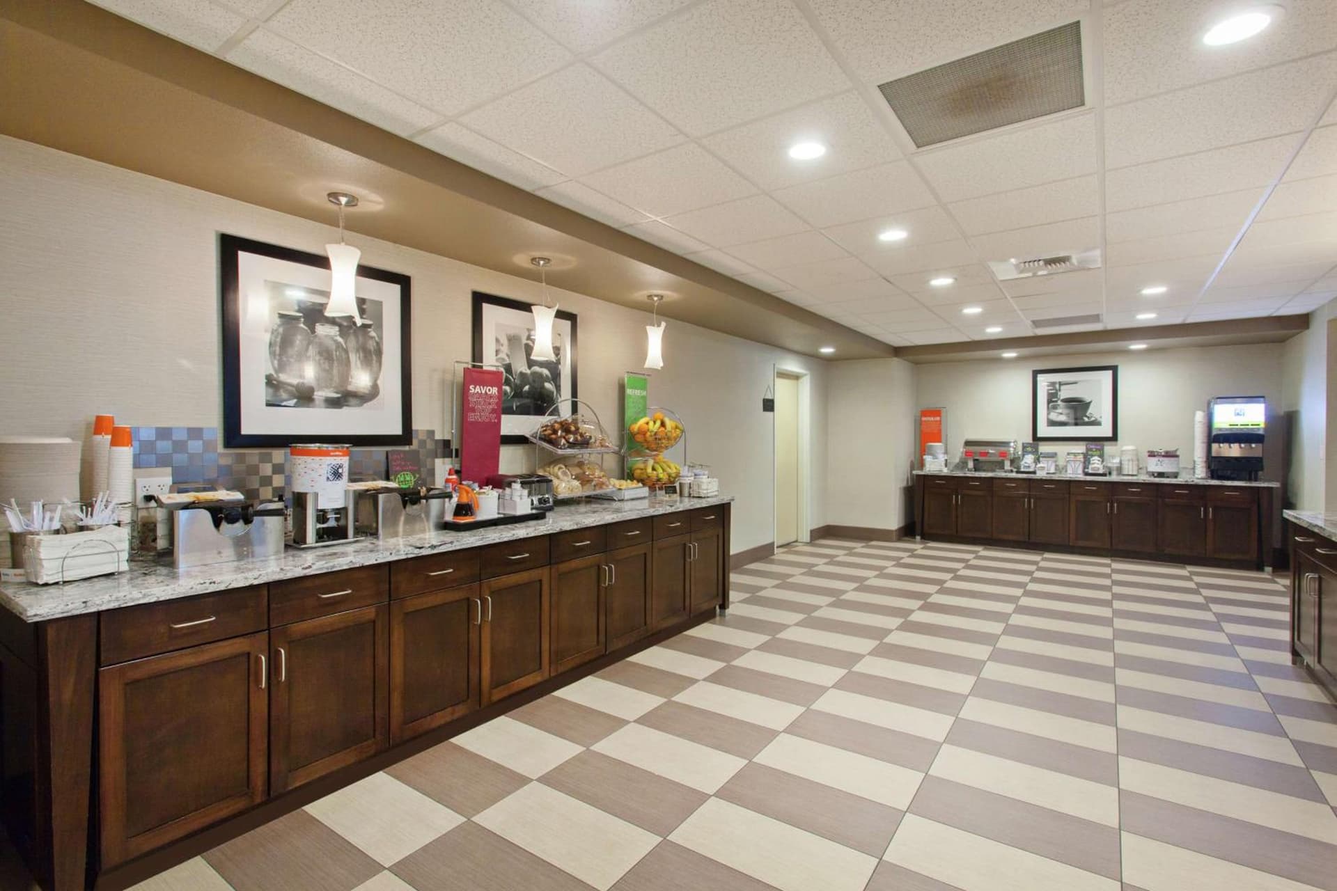 Hampton Inn Seattle/Everett Downtown property views in Everett, WA — gallery photo 3