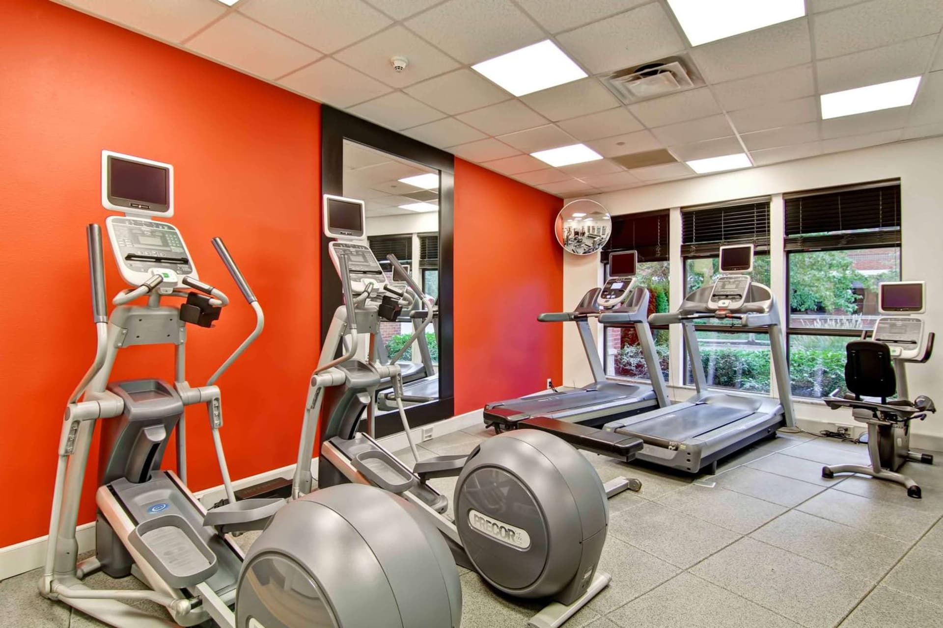 Hilton Garden Inn Seattle/Issaquah property views in Issaquah, WA — gallery photo 3