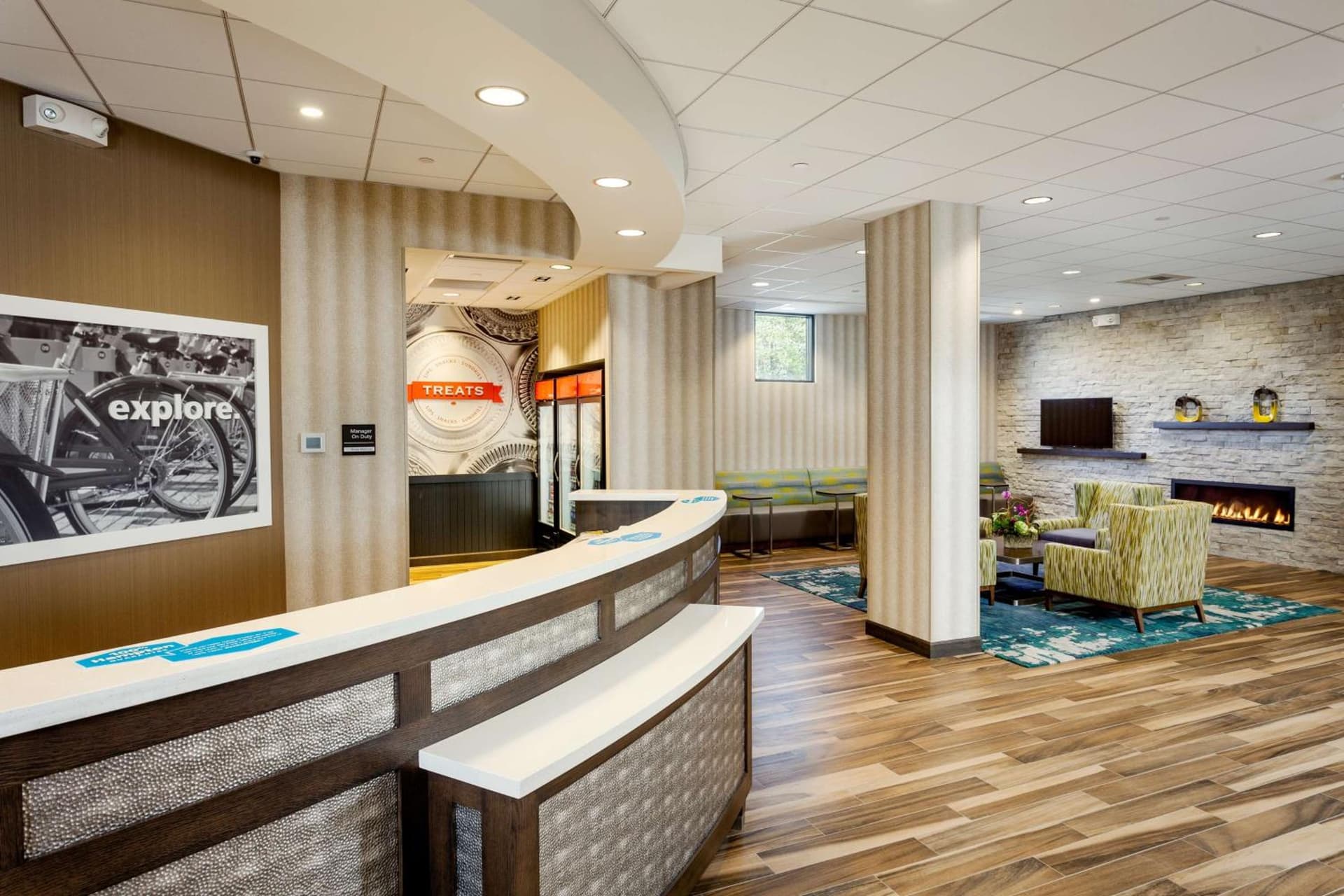 Hampton Inn & Suites by Hilton Seattle/Northgate property views in Seattle, WA — gallery photo 3