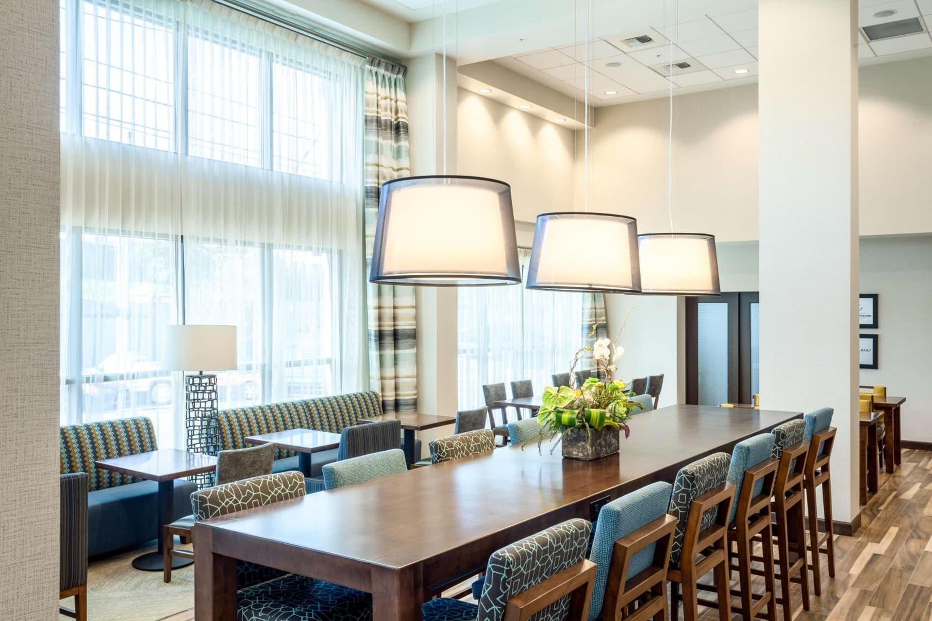 Hampton Inn & Suites by Hilton Seattle/Northgate gallery photo in Seattle, WA — image 35