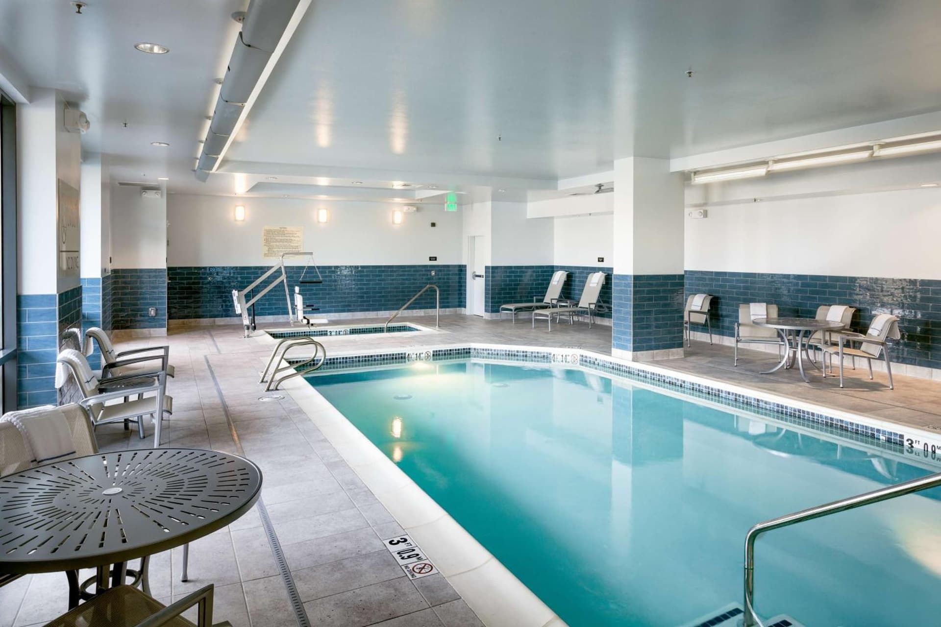 Hampton Inn & Suites by Hilton Seattle/Northgate gallery photo in Seattle, WA — image 16