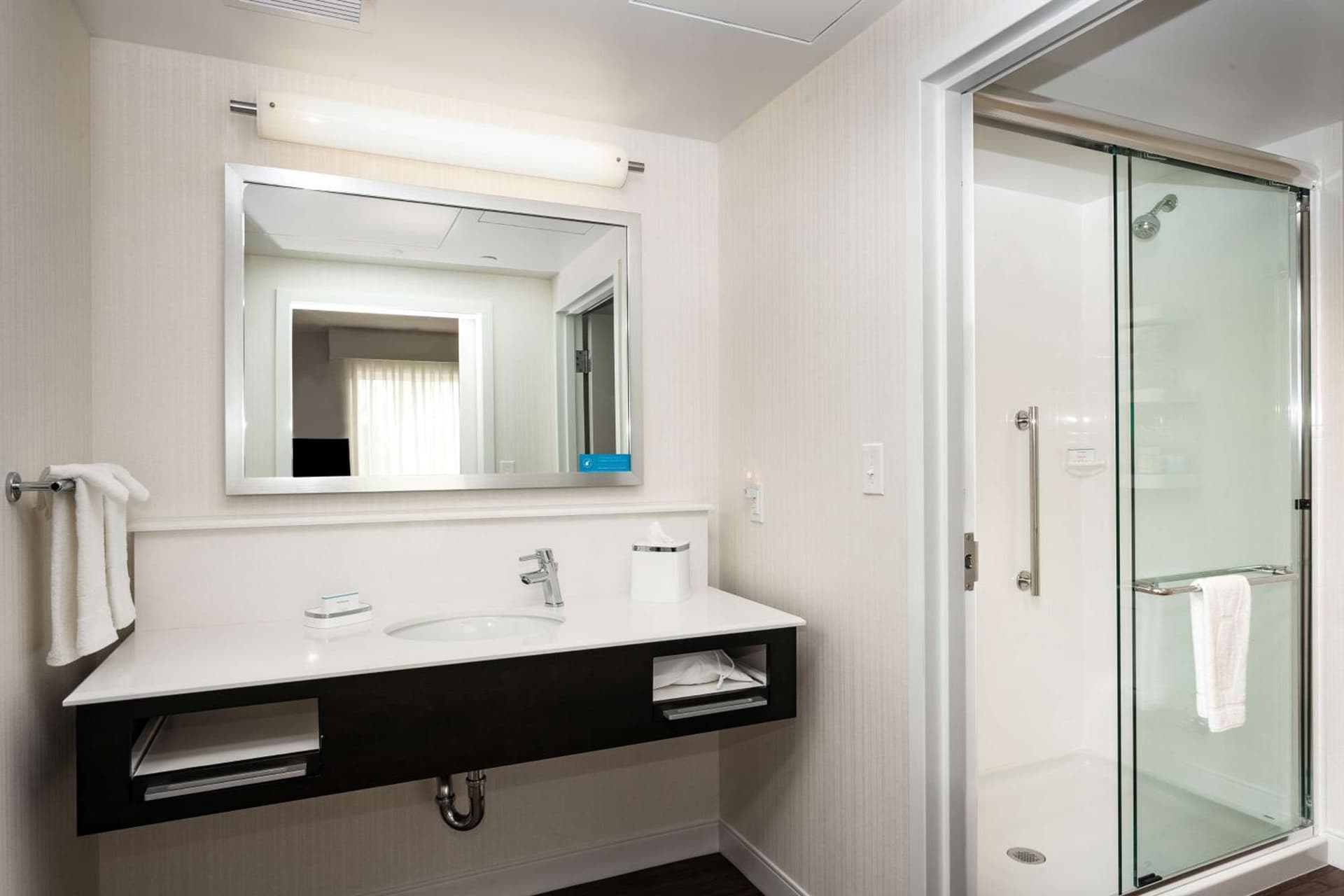 Hampton Inn & Suites by Hilton Seattle/Northgate property views in Seattle, WA — gallery photo 3