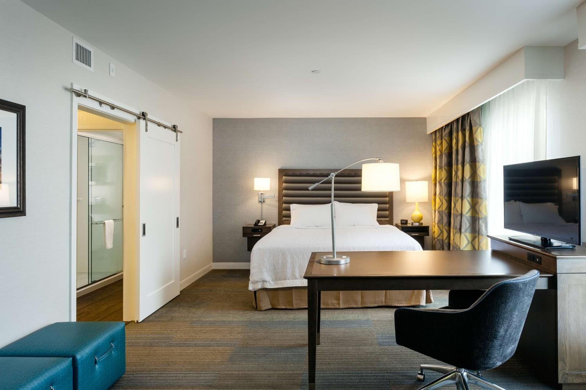 Hampton Inn & Suites by Hilton Seattle/Northgate gallery photo in Seattle, WA — image 30