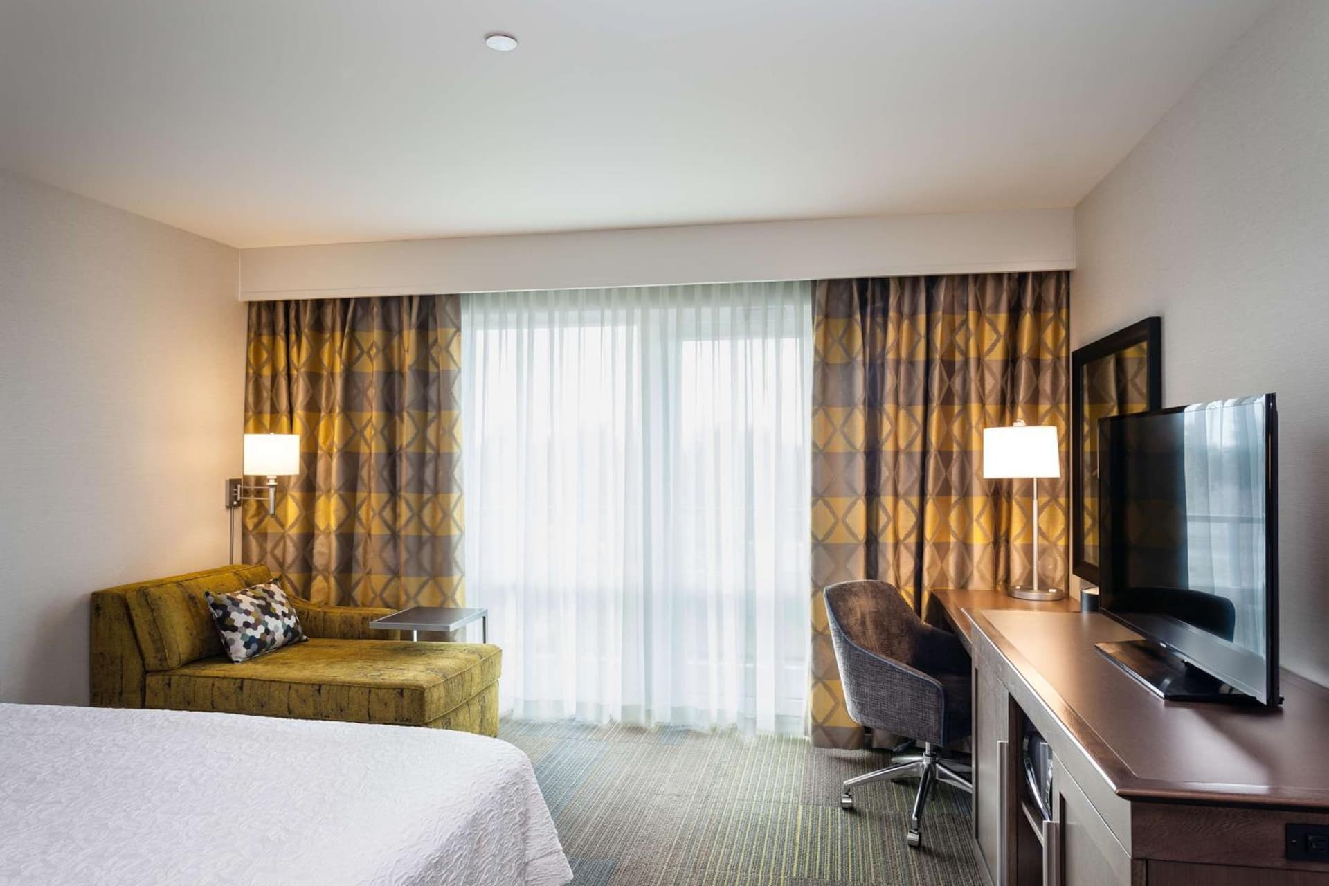 Hampton Inn & Suites by Hilton Seattle/Northgate gallery photo in Seattle, WA — image 43