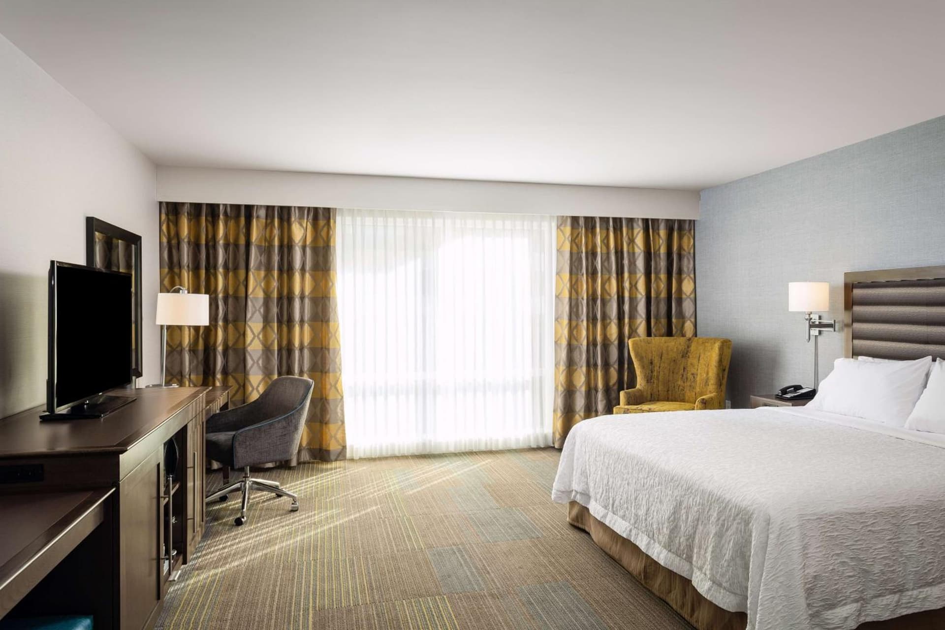 Hampton Inn & Suites by Hilton Seattle/Northgate gallery photo in Seattle, WA — image 12