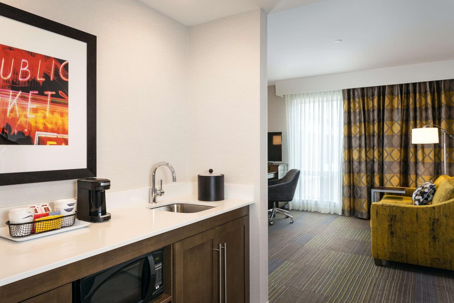 Hampton Inn & Suites by Hilton Seattle/Northgate gallery photo in Seattle, WA — image 29