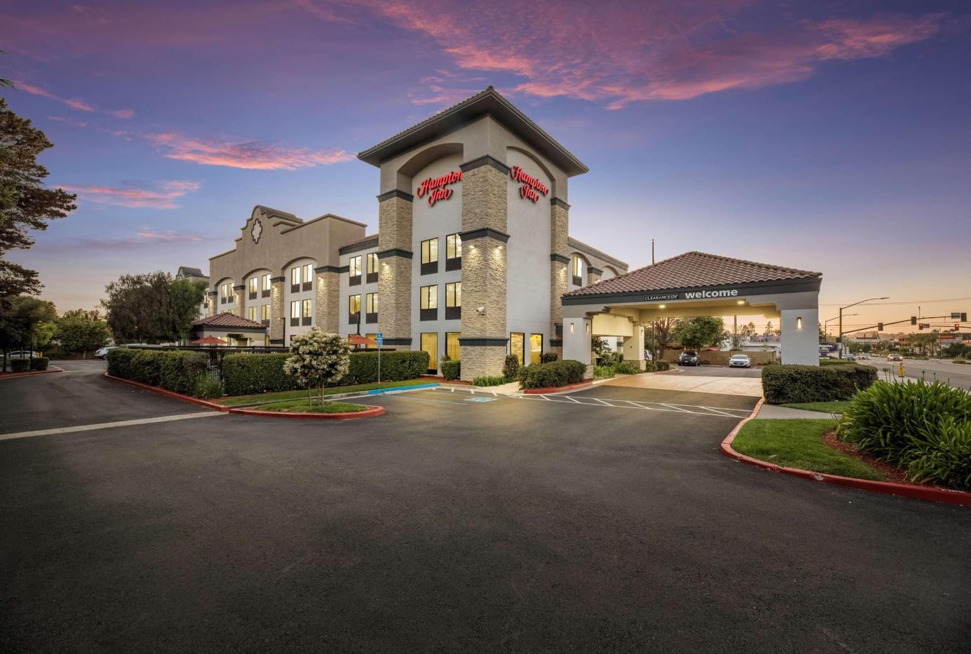 Hampton Inn Oakland-Hayward gallery photo in Hayward, CA — image 35