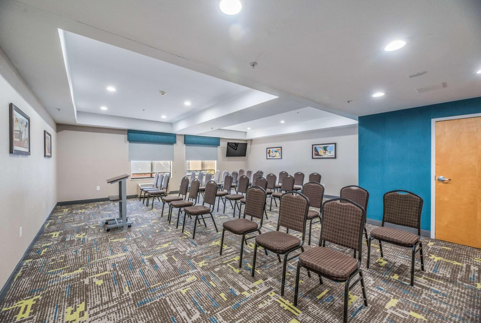 Hampton Inn Oakland-Hayward gallery photo in Hayward, CA — image 4
