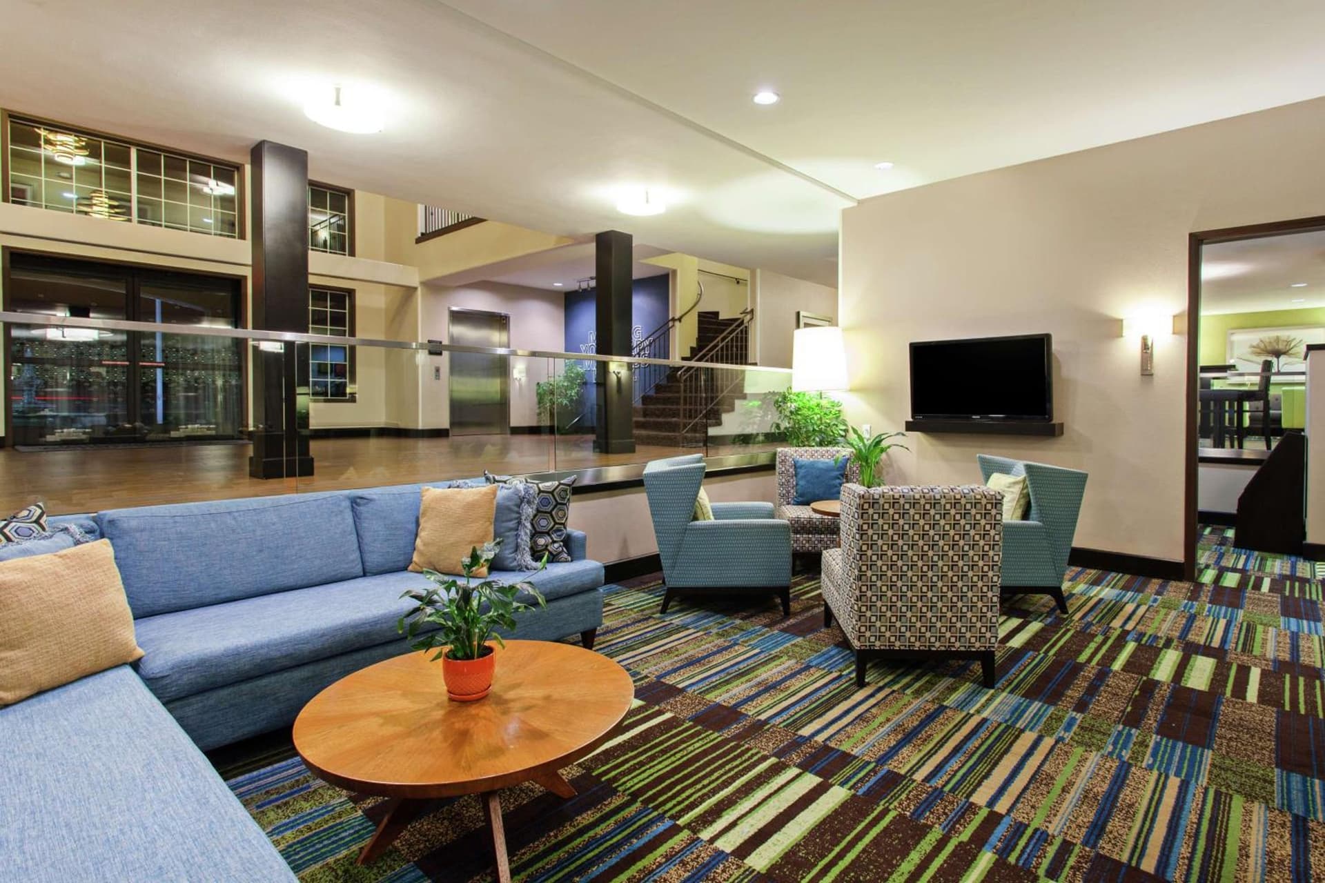 Hampton Inn Morgan Hill property views in Morgan Hill, CA — gallery photo 3