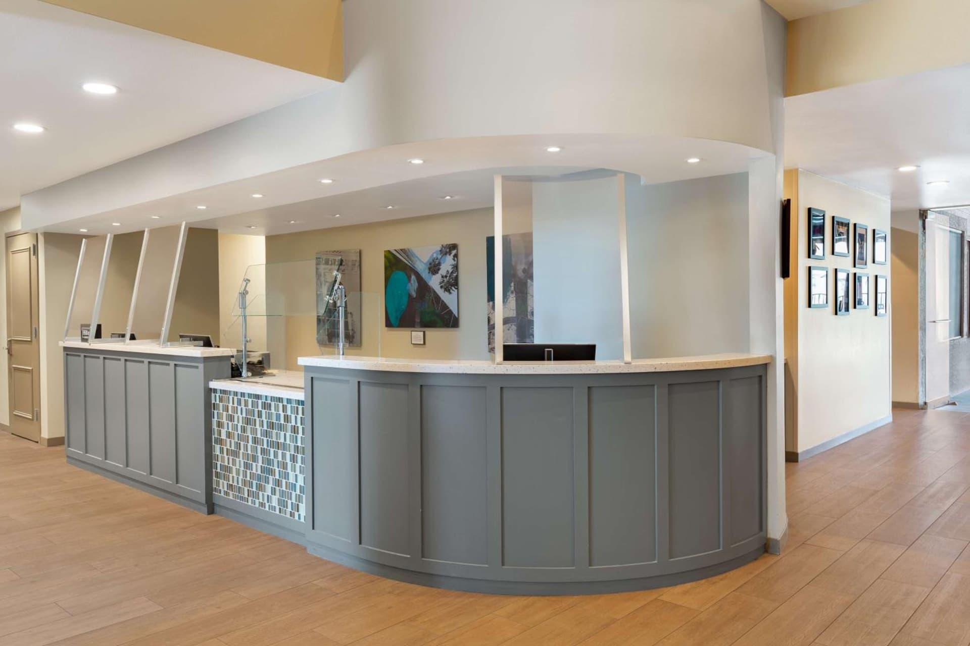 DoubleTree by Hilton Campbell - Pruneyard Plaza gallery photo in Campbell, CA — image 10