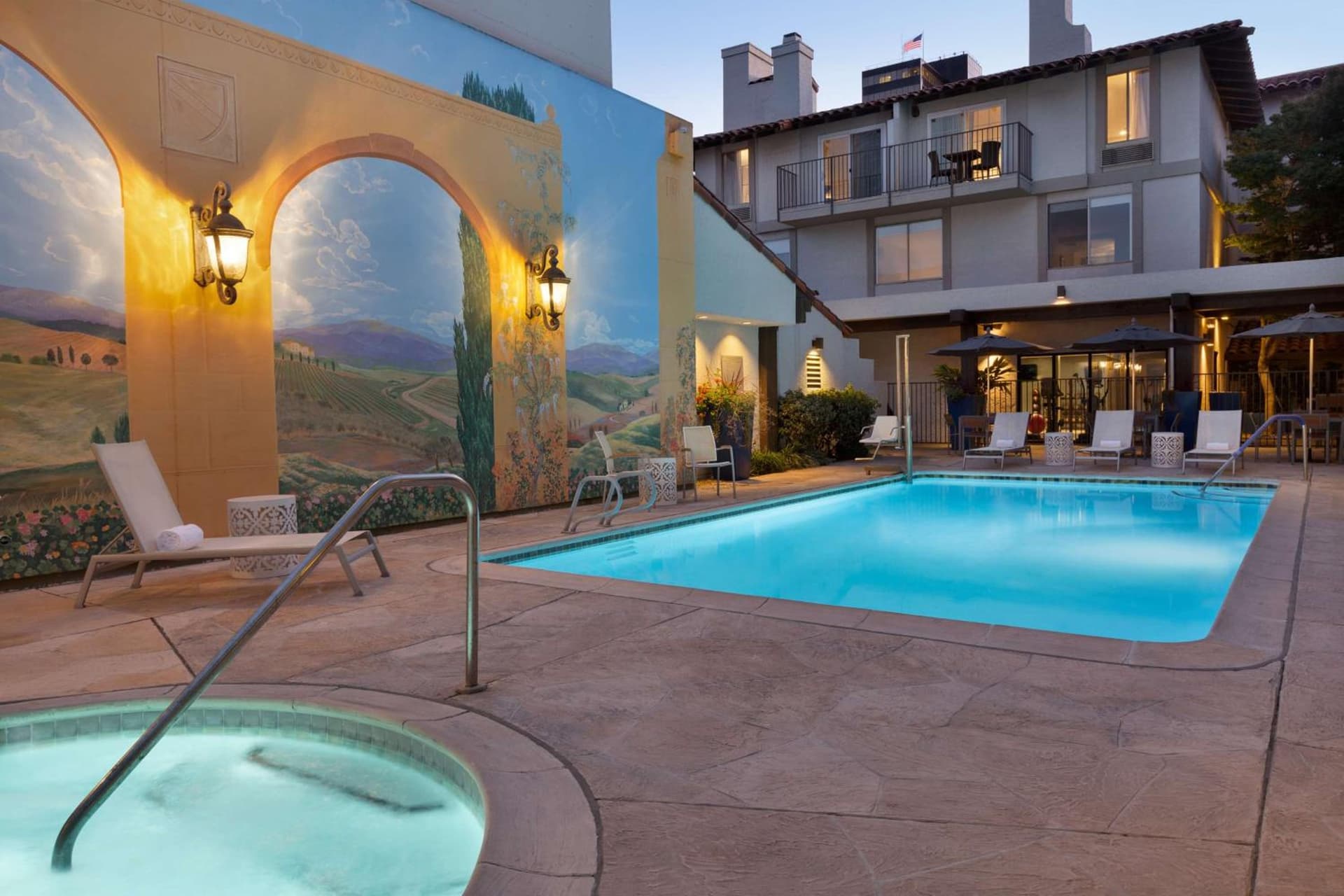 DoubleTree by Hilton Campbell - Pruneyard Plaza gallery photo in Campbell, CA — image 4