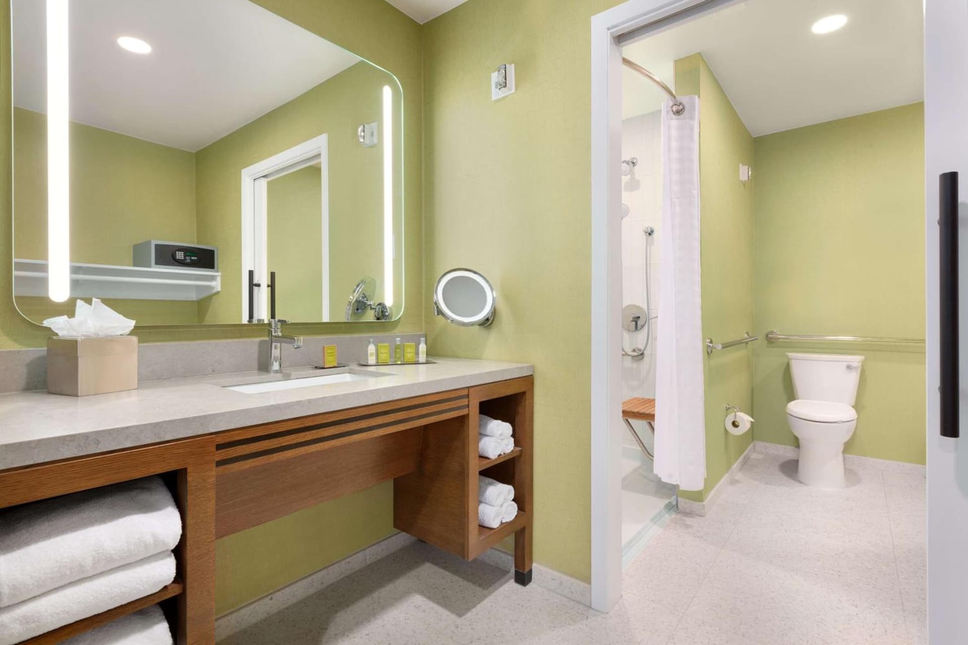 DoubleTree by Hilton Campbell - Pruneyard Plaza gallery photo in Campbell, CA — image 23