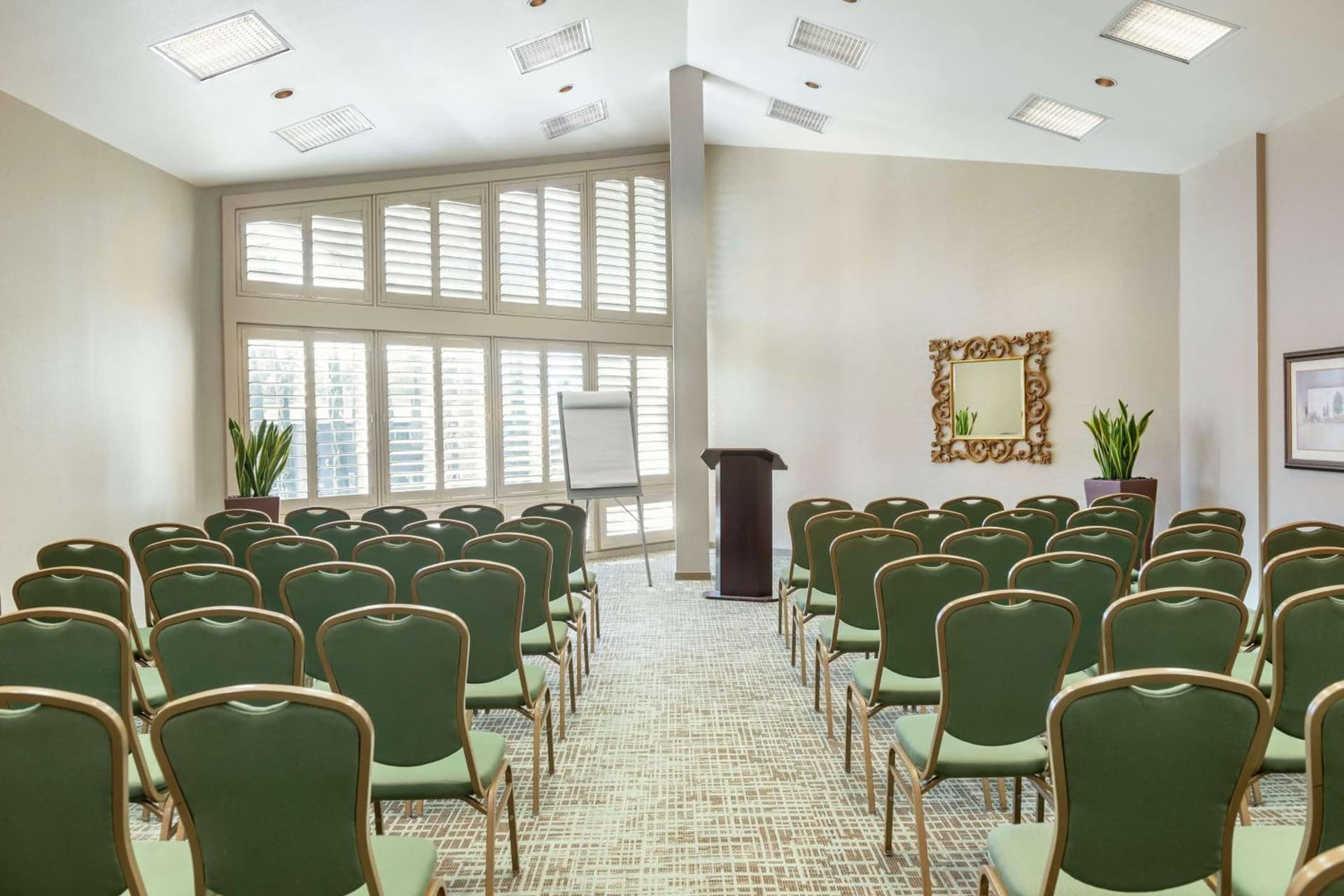 DoubleTree by Hilton Campbell - Pruneyard Plaza gallery photo in Campbell, CA — image 17